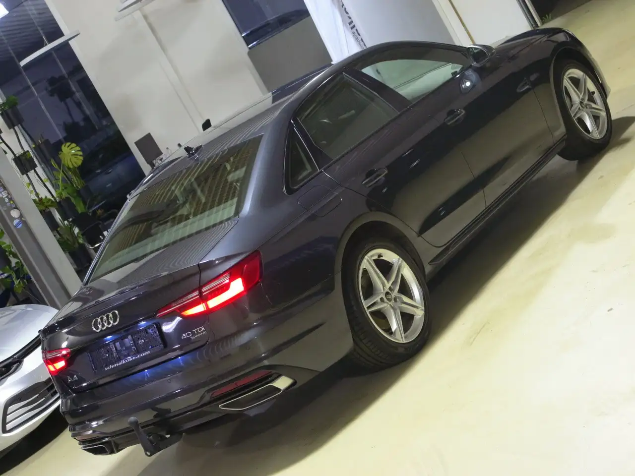 Audi A4 40 TDI 2.0 SCR quattro S tronic advanced AHK, миниатюра 3