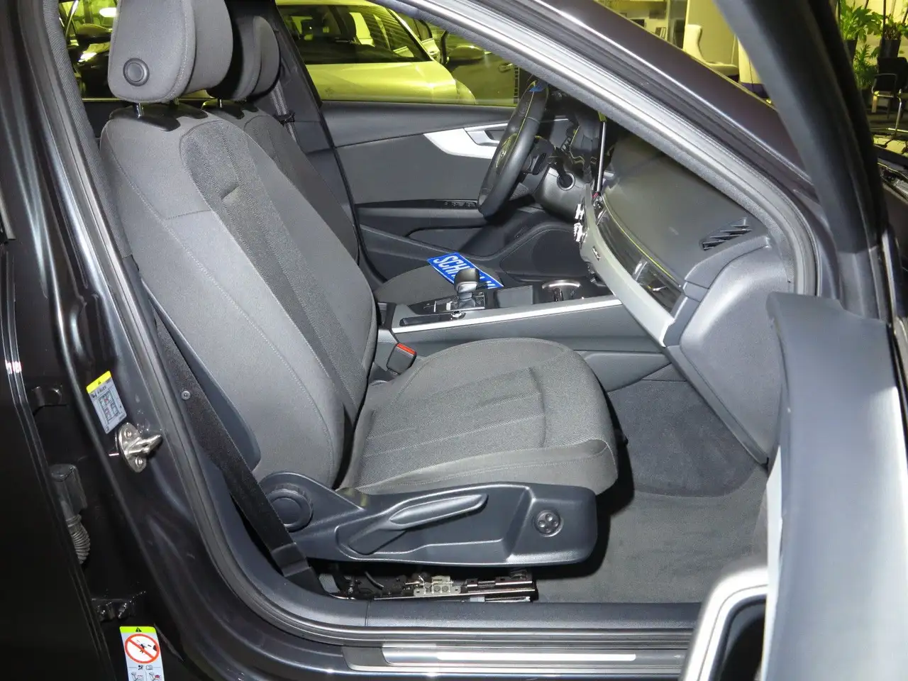 Audi A4 40 TDI 2.0 SCR quattro S tronic advanced AHK, миниатюра 11