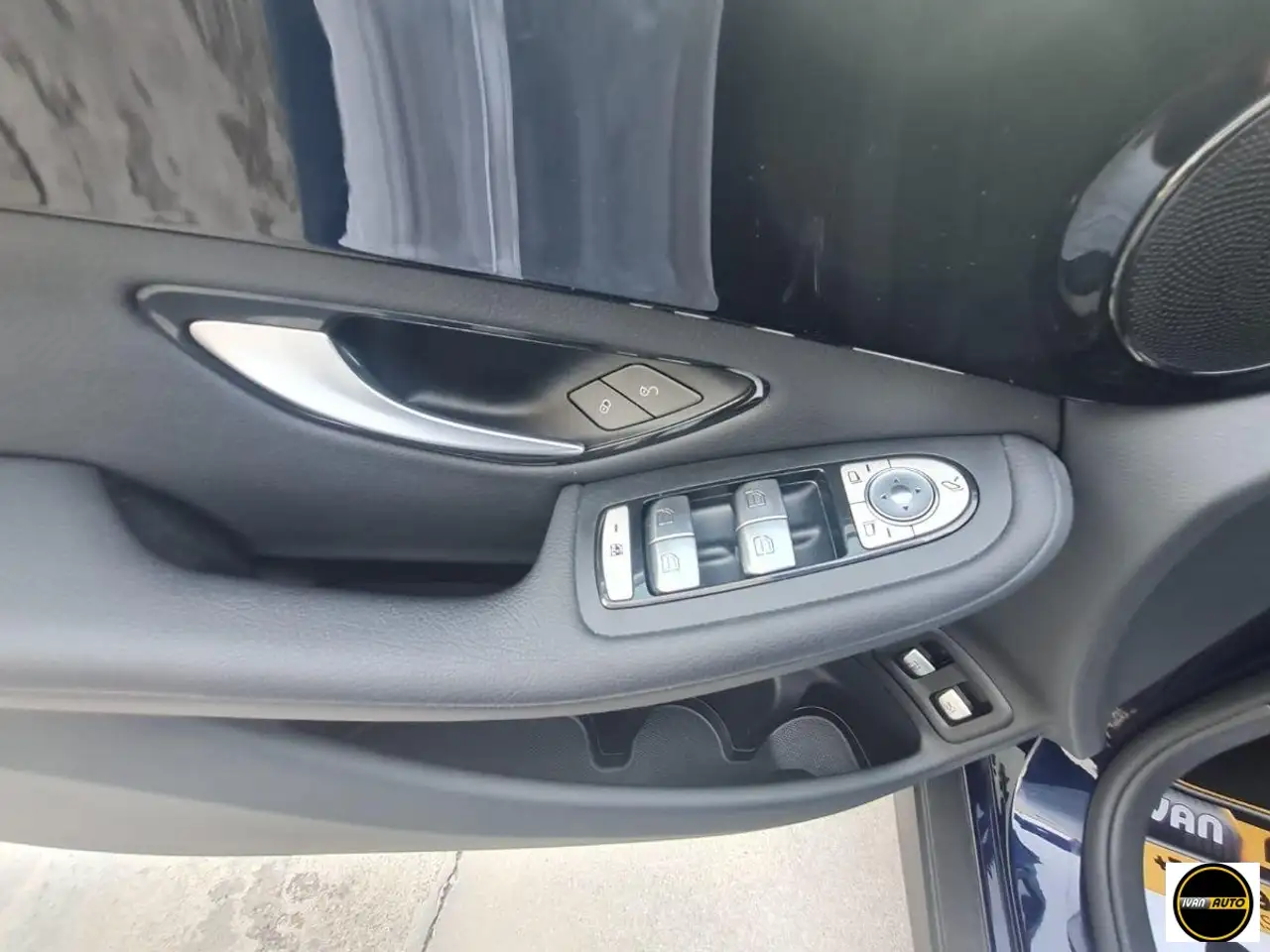 Mercedes-Benz GLC 300 e 4Matic EQ-Power Business, миниатюра 24