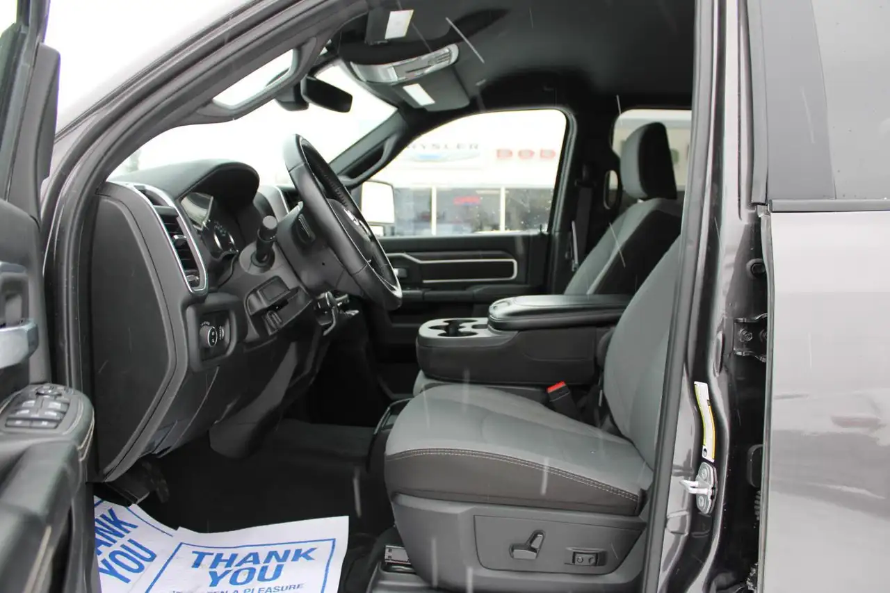 RAM 3500 снимка RAM 3500
