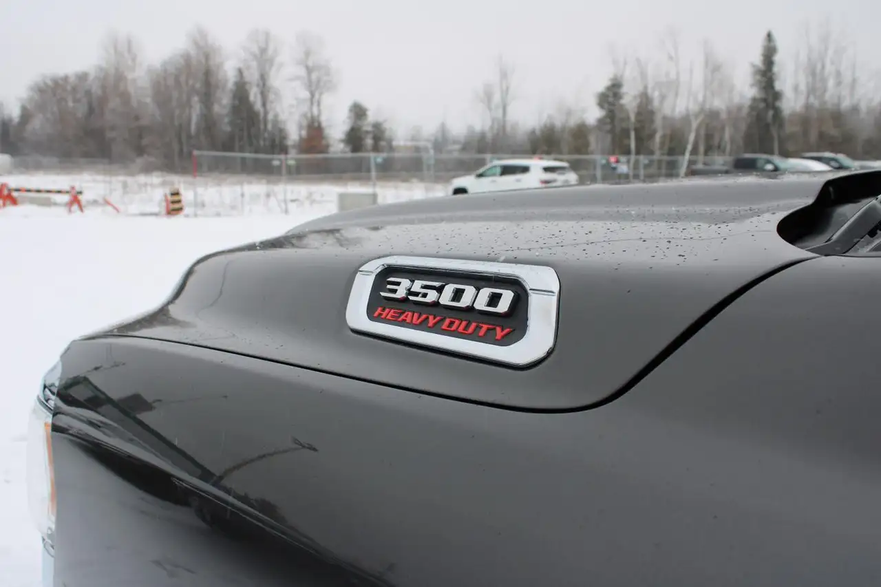 RAM 3500 снимка RAM 3500