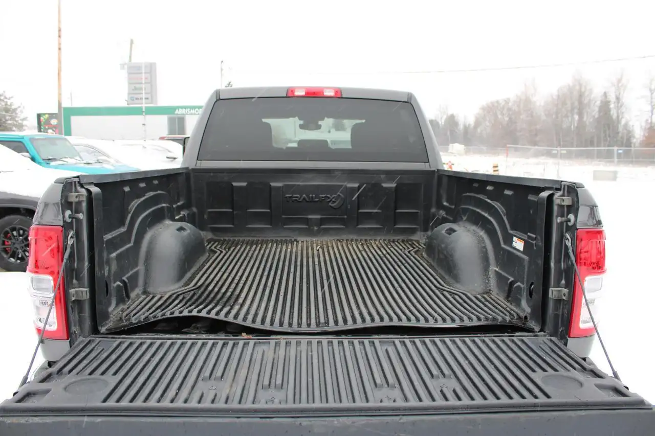 RAM 3500 снимка RAM 3500