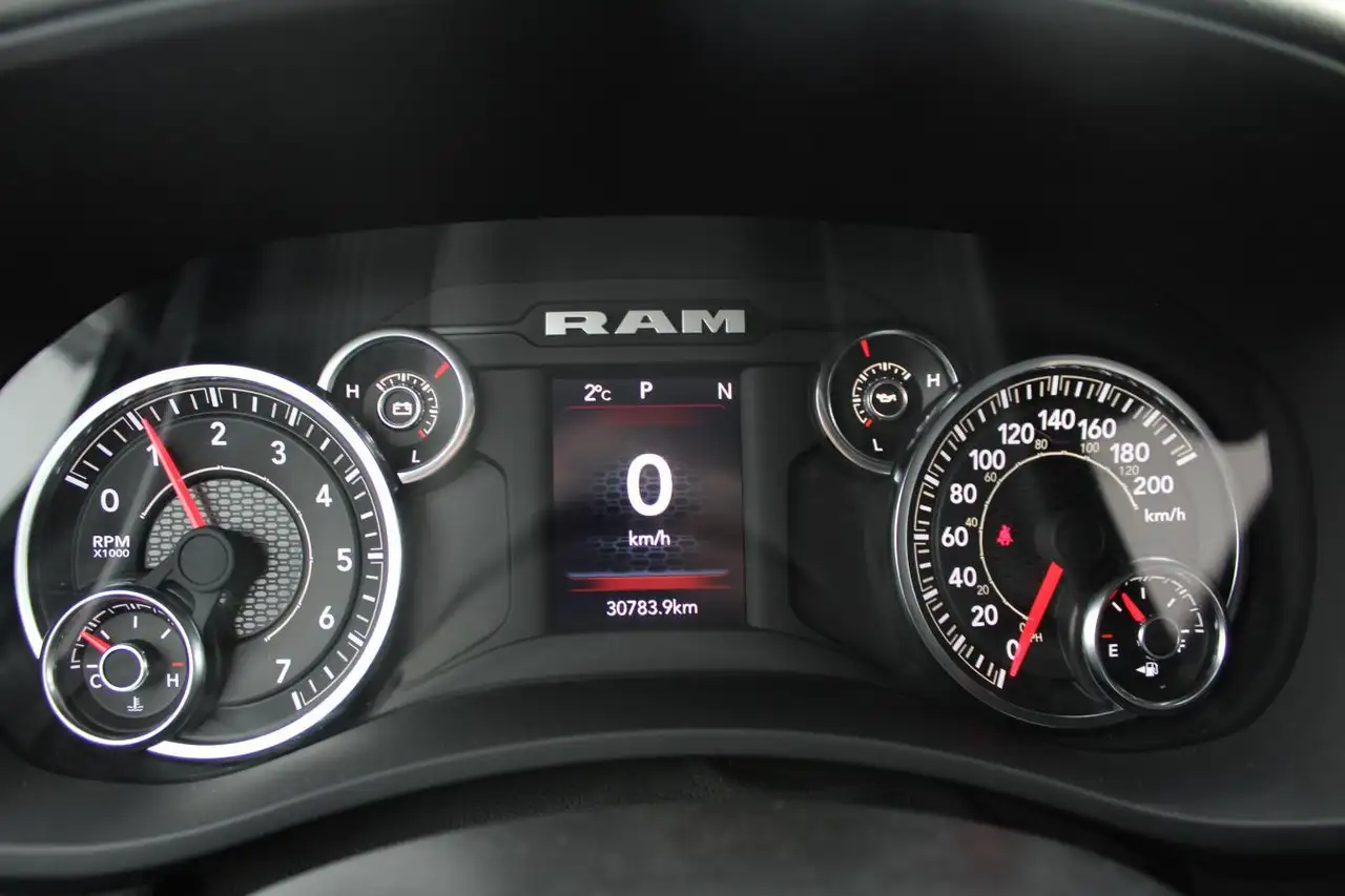 RAM 3500 снимка RAM 3500