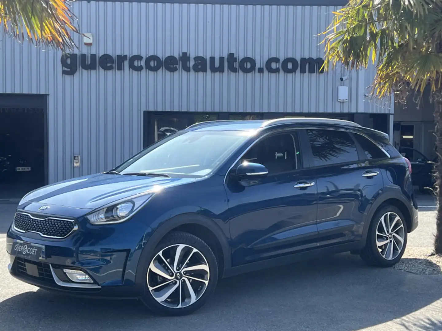 Kia Niro 1.6 GDI 105CH ISG + ELECTRIQUE 43.5CH DESIGN DCT6 Bleu - 1