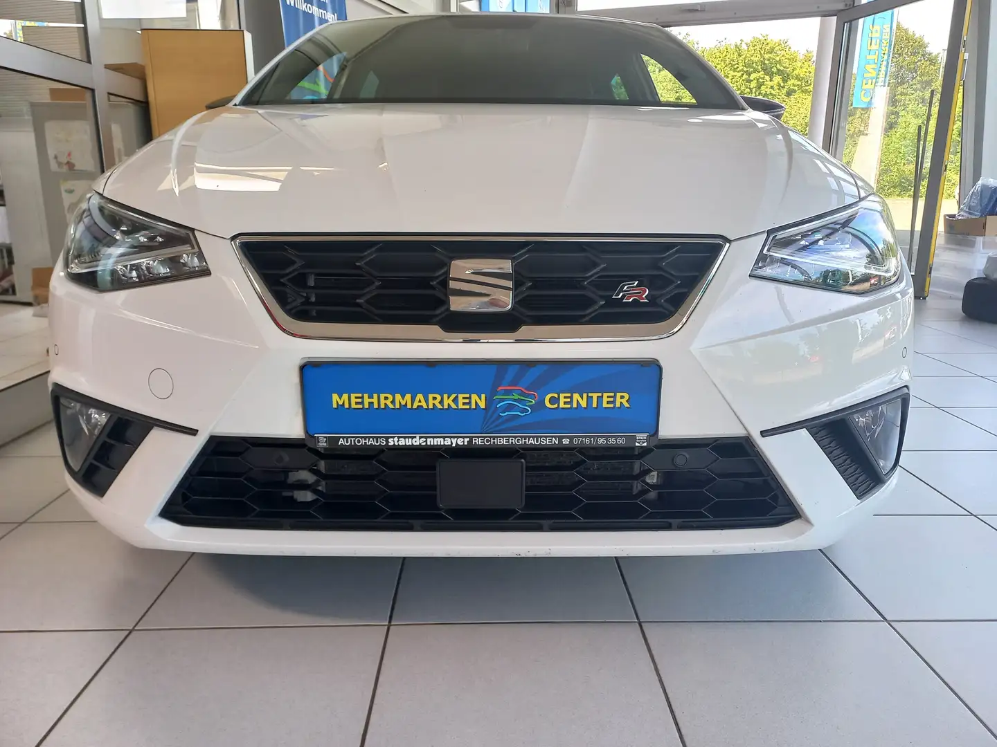 SEAT Ibiza FR Weiß - 2