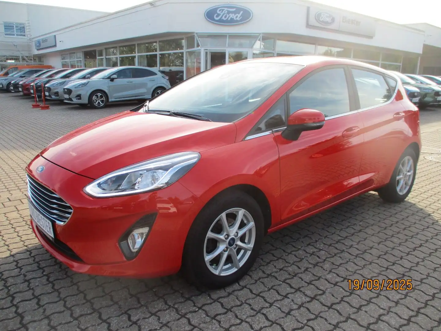 Ford Fiesta Titanium PDC + Winterpaket Rouge - 1