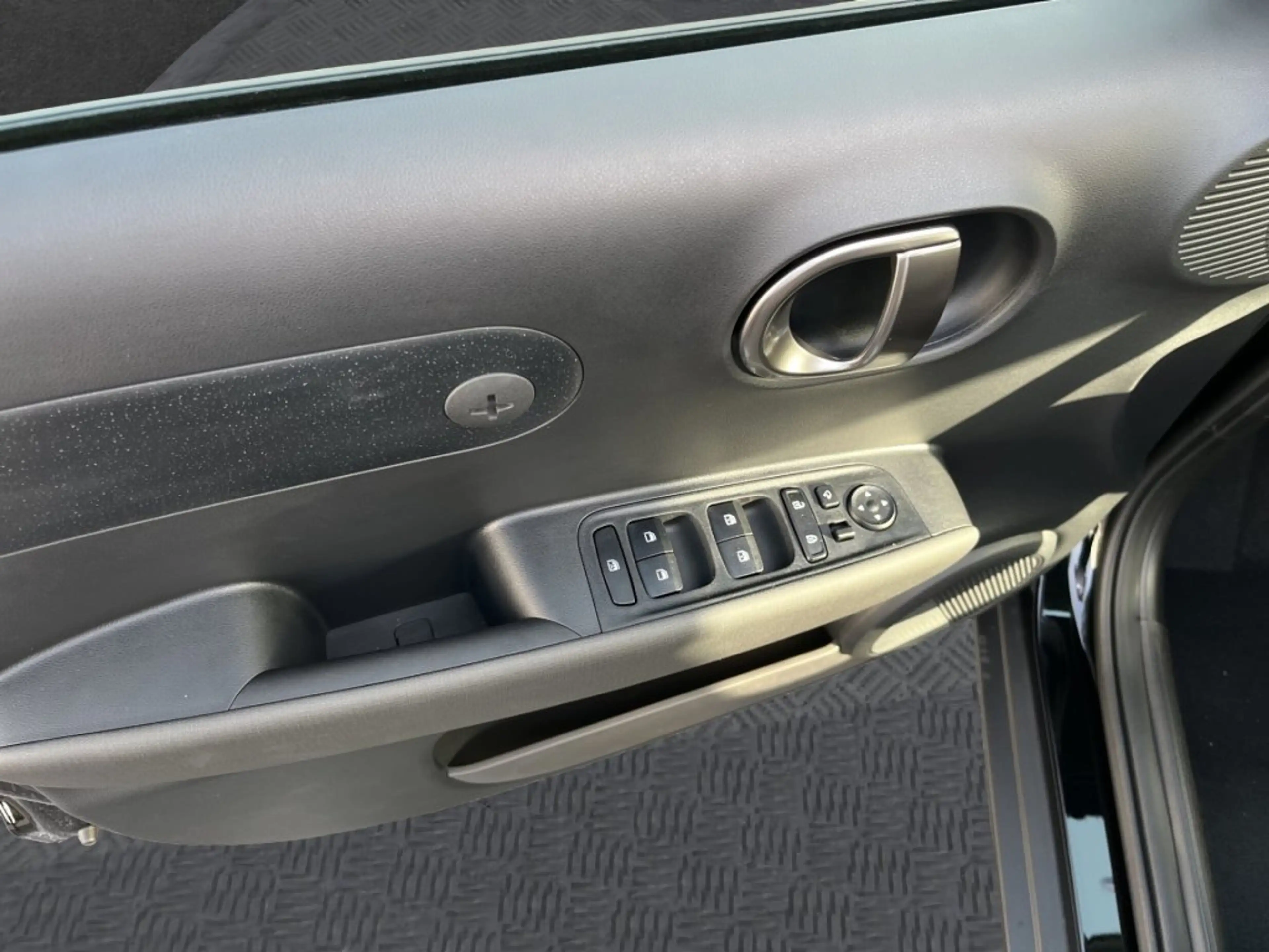 Hyundai Inster Trend Line 49kWh r5t42-O1 — photo 10