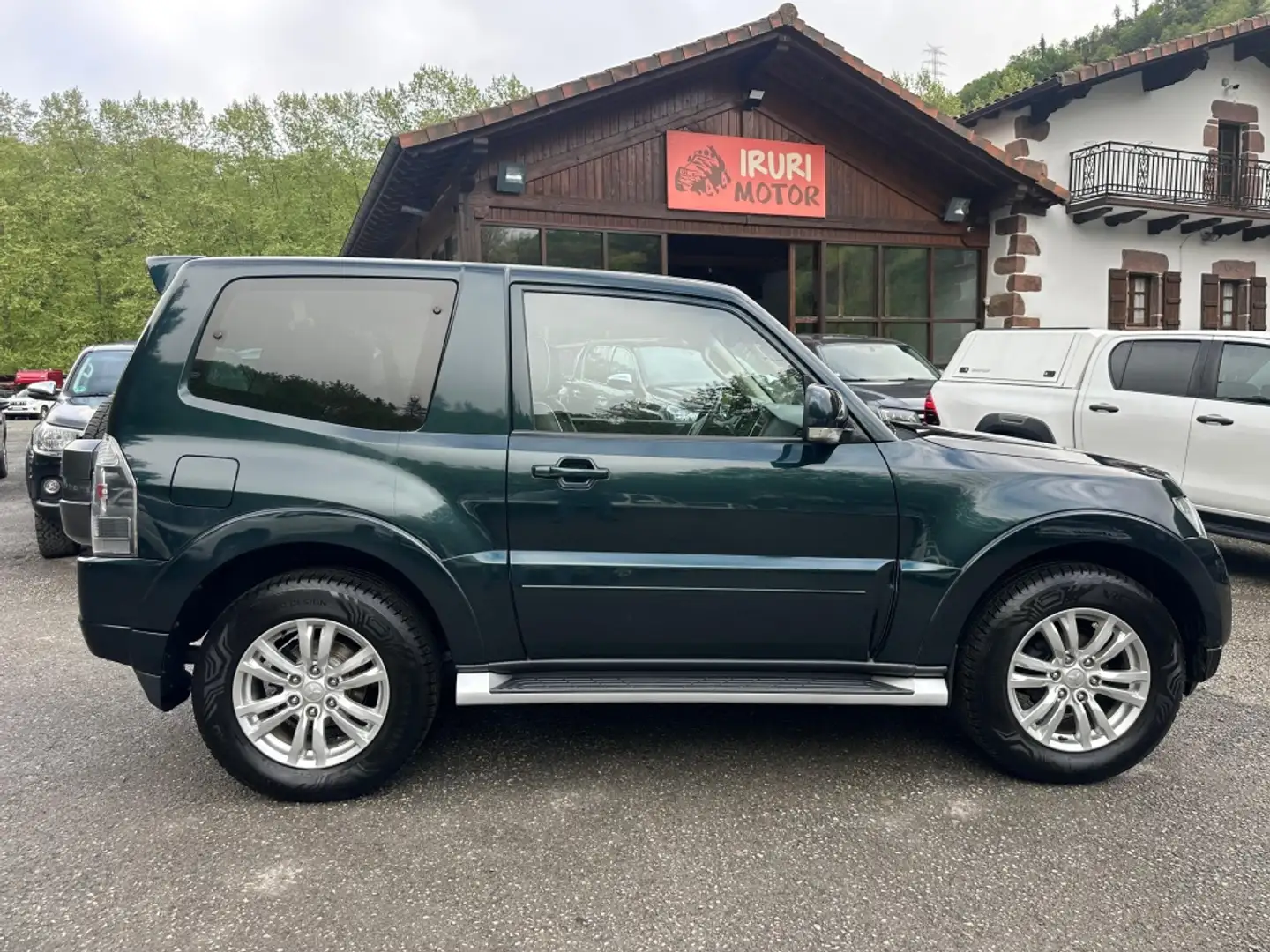 Mitsubishi Montero 3.2DI-D Spirit Verde - 1