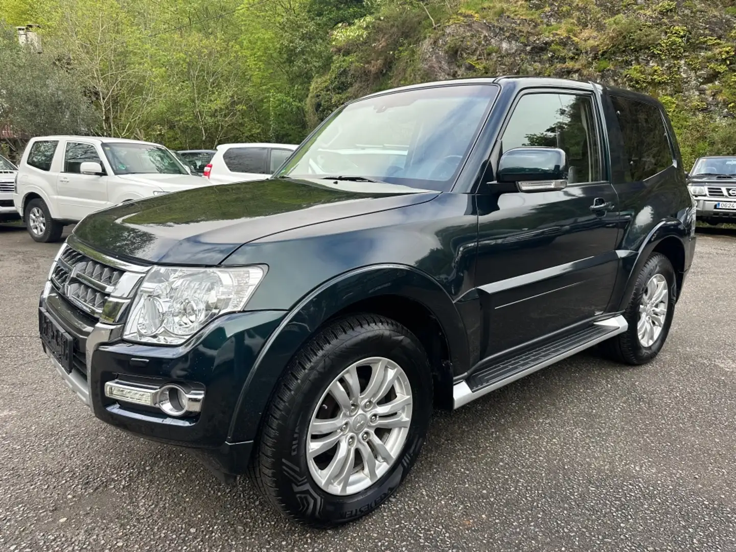 Mitsubishi Montero 3.2DI-D Spirit Verde - 2