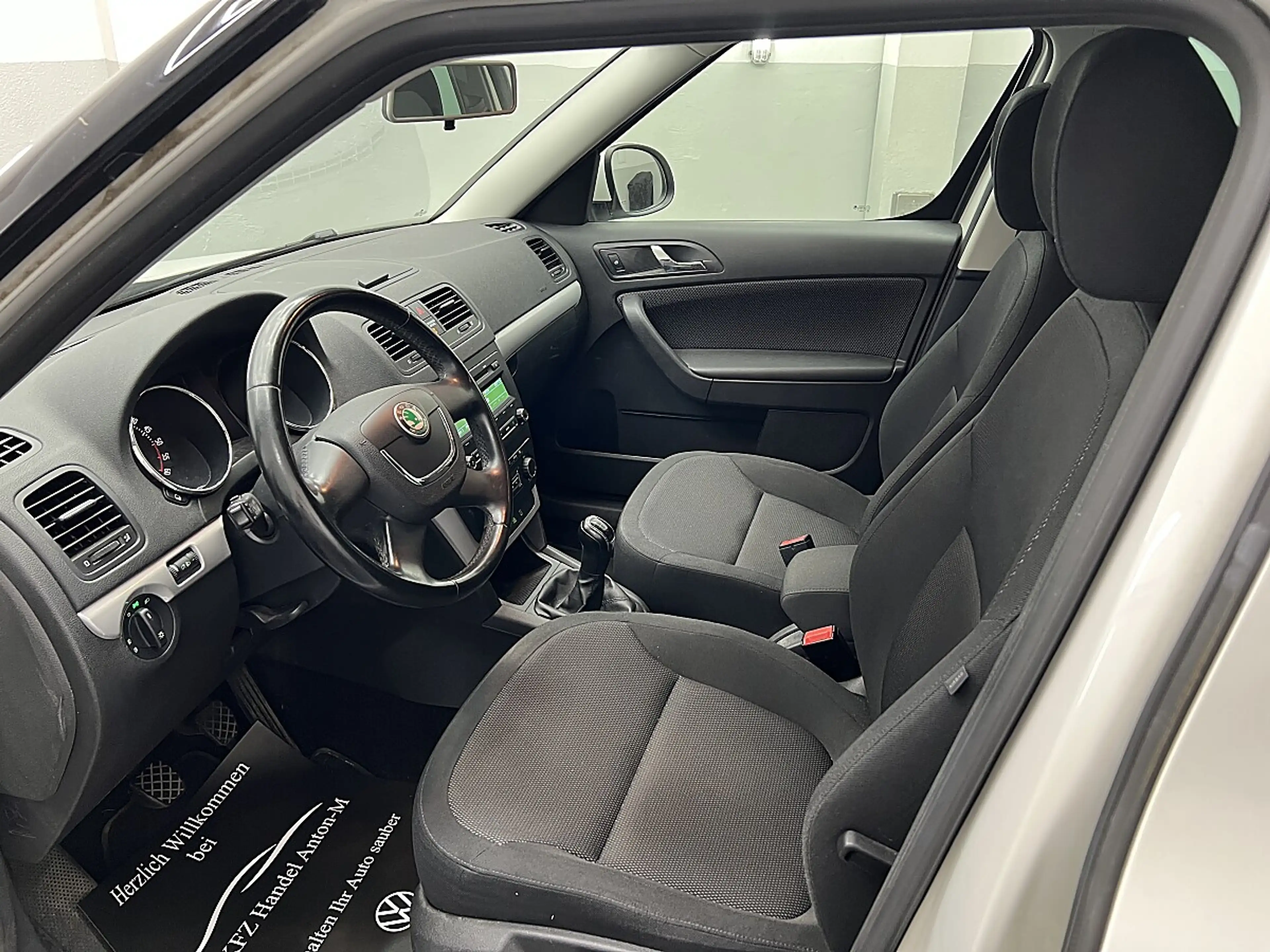 Skoda Yeti 4x4 Twenty Ambition 2,0 TDI  * SOFORT FINANZIER... — photo 9