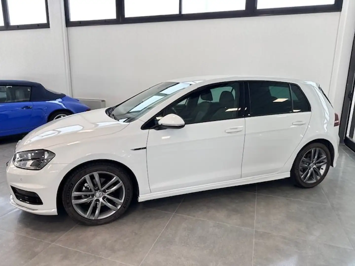 Volkswagen Golf Golf 5p 2.0 tdi Sport Edition 150cv R LINE Bianco - 2