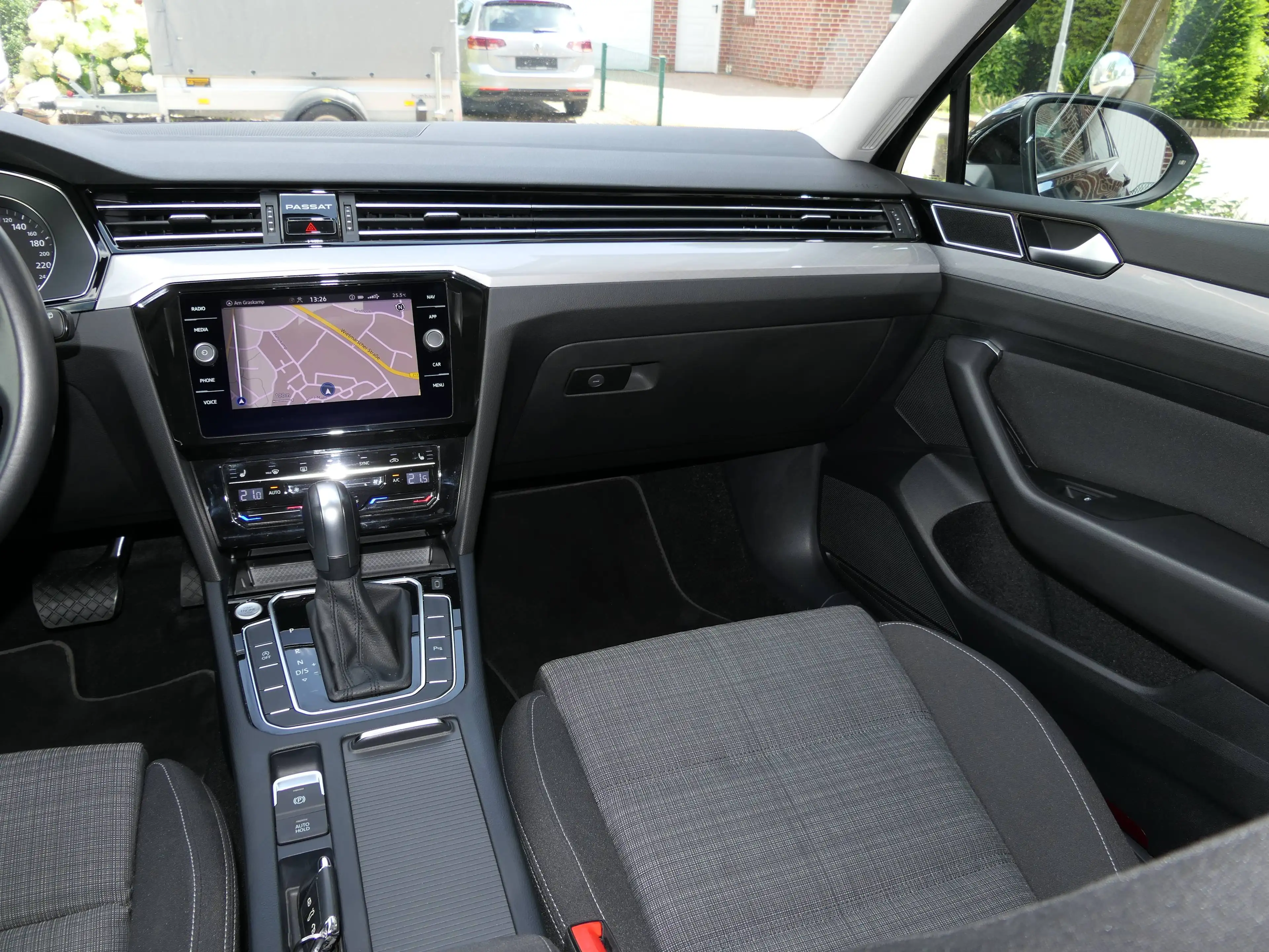 Volkswagen Passat Variant VW-PASSAT+VARIANT+TDI+DSG+NAVI+ALU+E-SITZE+LED+AHK+ACC+RFK+TRAVEL-ASSIST — photo 8