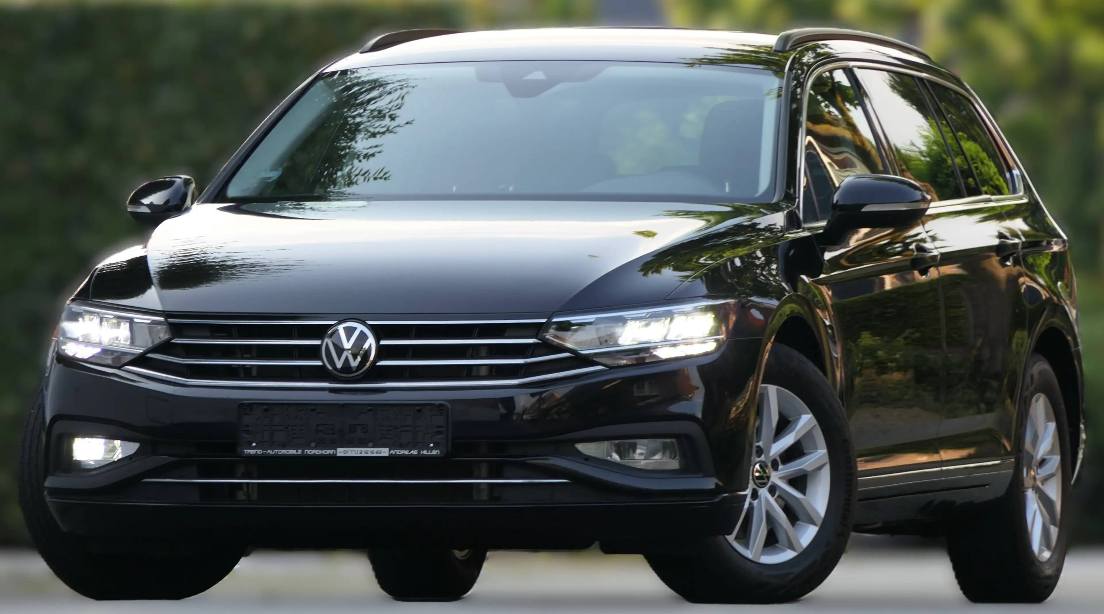 Volkswagen Passat Variant VW-PASSAT+VARIANT+TDI+DSG+NAVI+ALU+E-SITZE+LED+AHK+ACC+RFK+TRAVEL-ASSIST