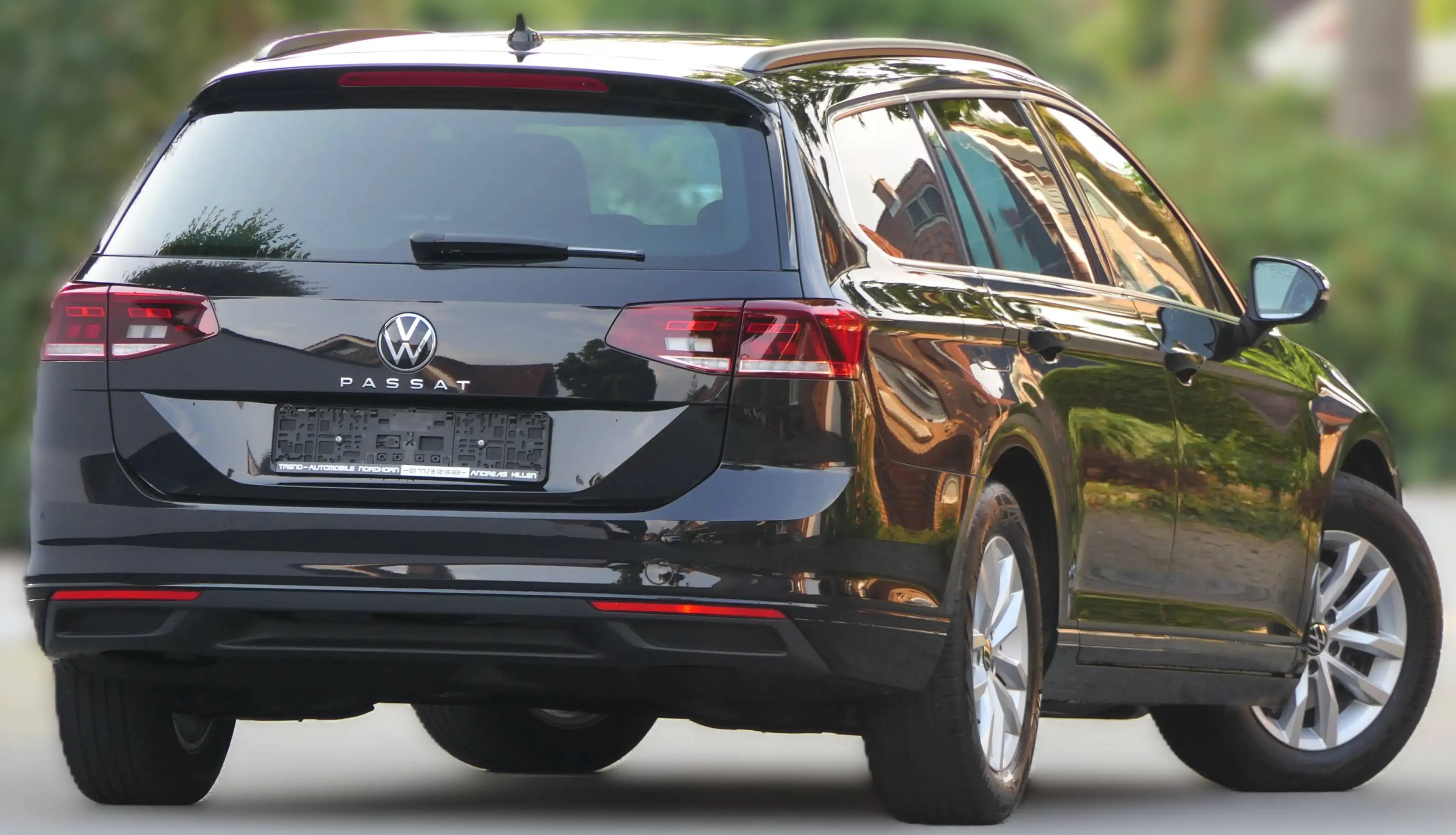 Volkswagen Passat Variant VW-PASSAT+VARIANT+TDI+DSG+NAVI+ALU+E-SITZE+LED+AHK+ACC+RFK+TRAVEL-ASSIST — photo 15