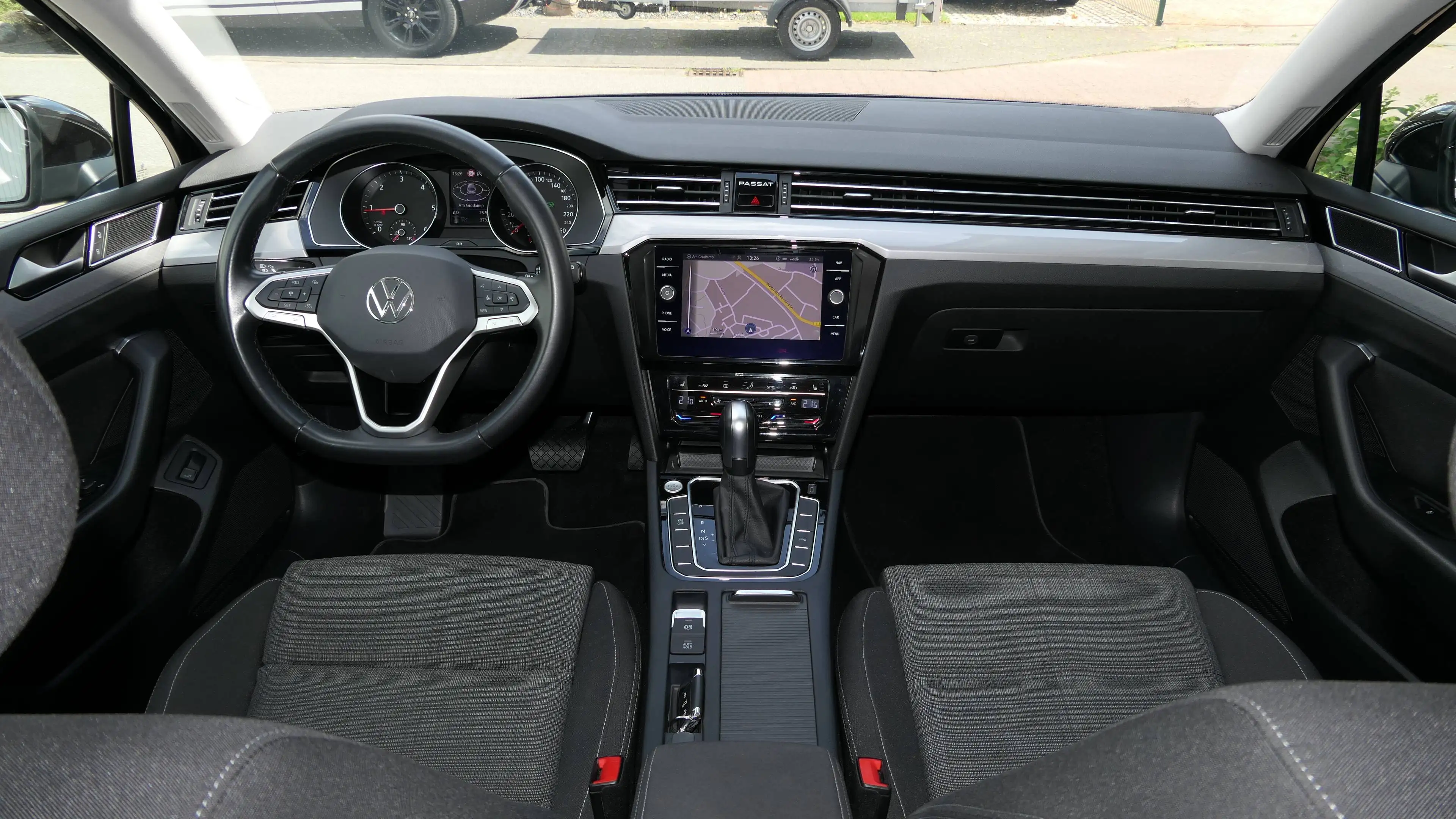 Volkswagen Passat Variant VW-PASSAT+VARIANT+TDI+DSG+NAVI+ALU+E-SITZE+LED+AHK+ACC+RFK+TRAVEL-ASSIST — photo 7