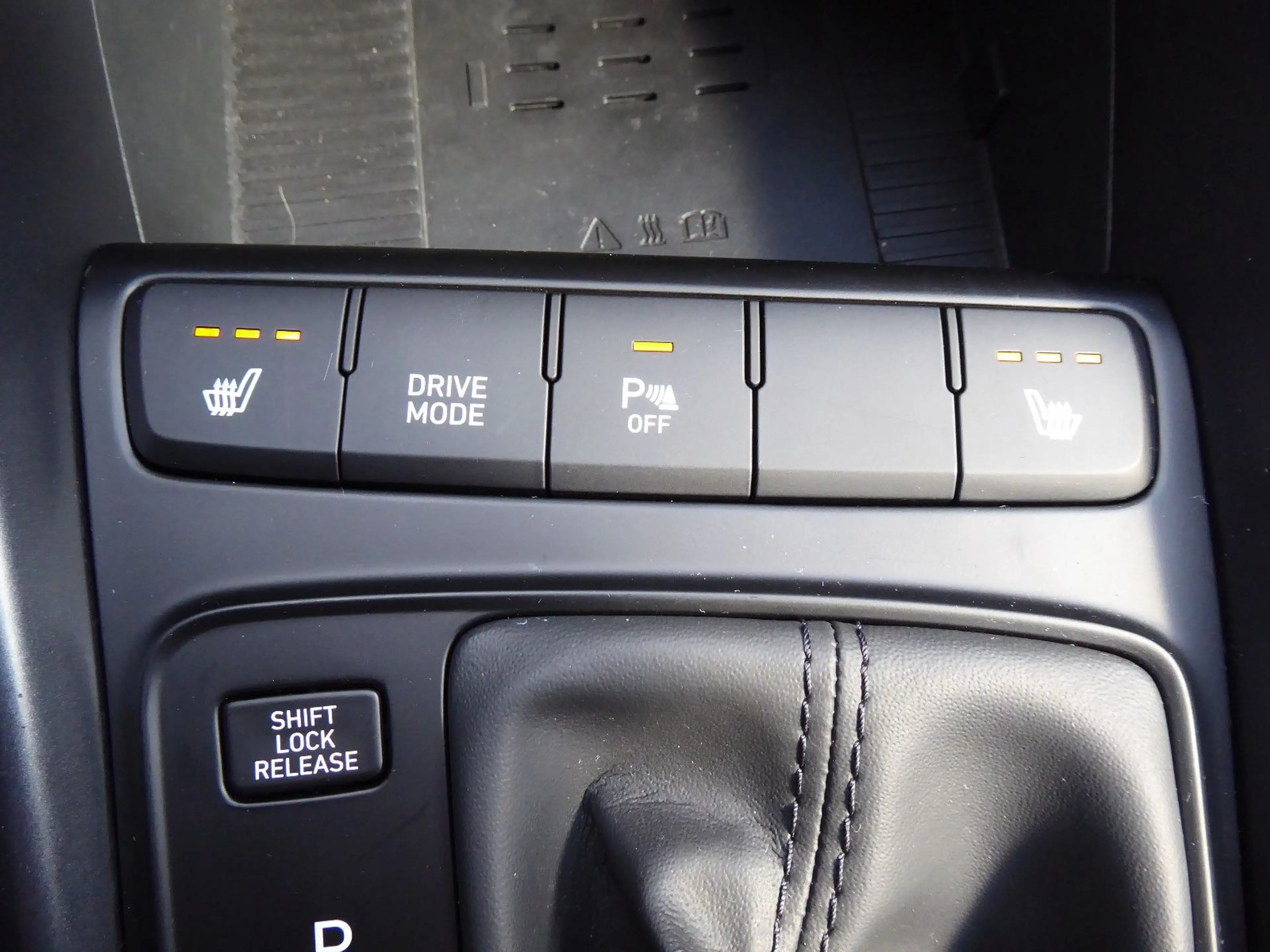 Hyundai BAYON Mild-Hyb. Automatik/Klima/Sitzh./Lenkradh. — photo 14