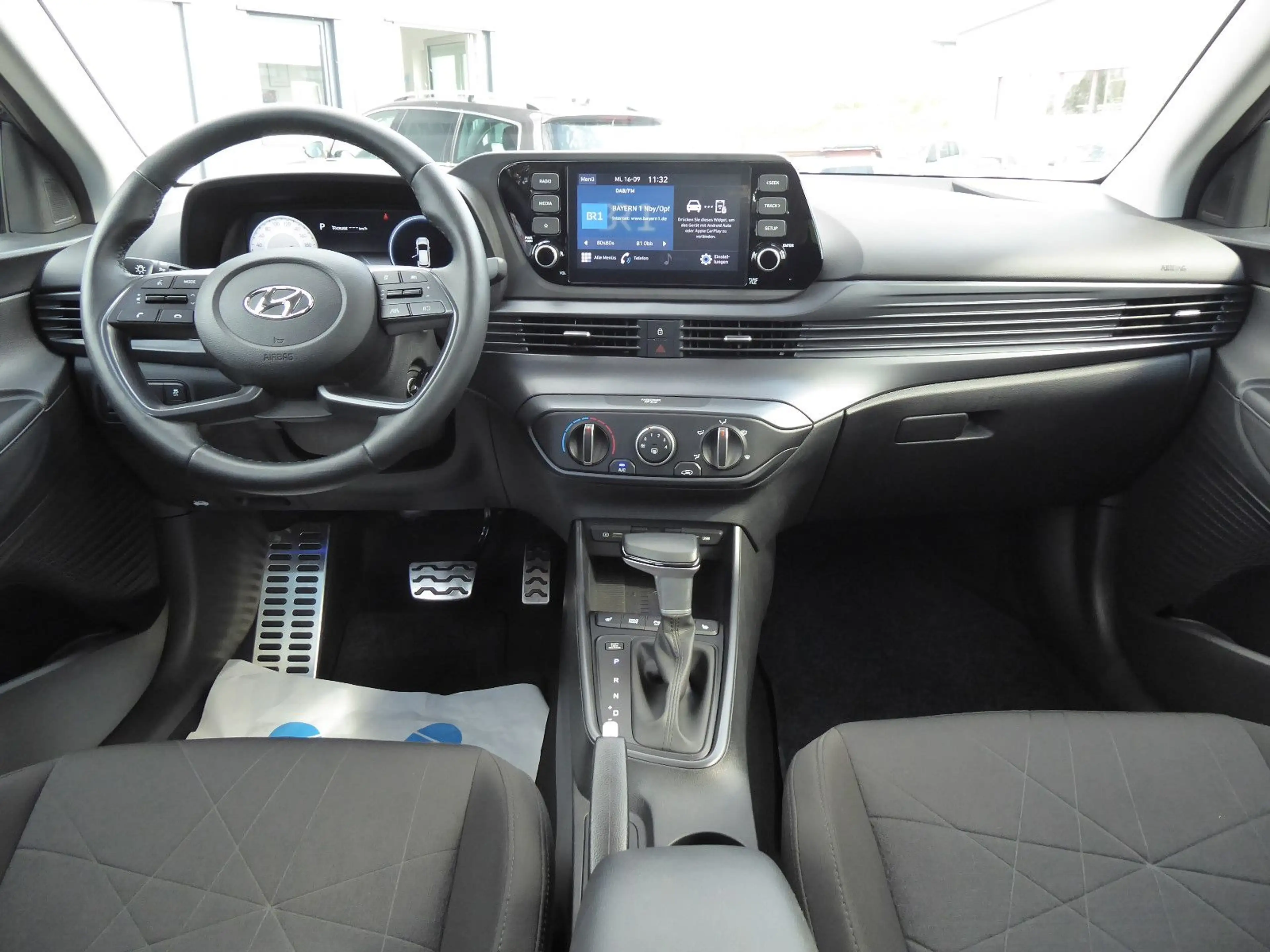 Hyundai BAYON Mild-Hyb. Automatik/Klima/Sitzh./Lenkradh. — photo 13
