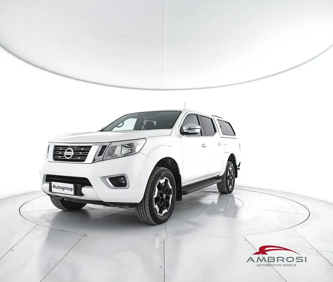 Nissan Navara 2.3 dCi 4WD Double Cab N-Connecta- AUTOCARRO N1 Белый - 1
