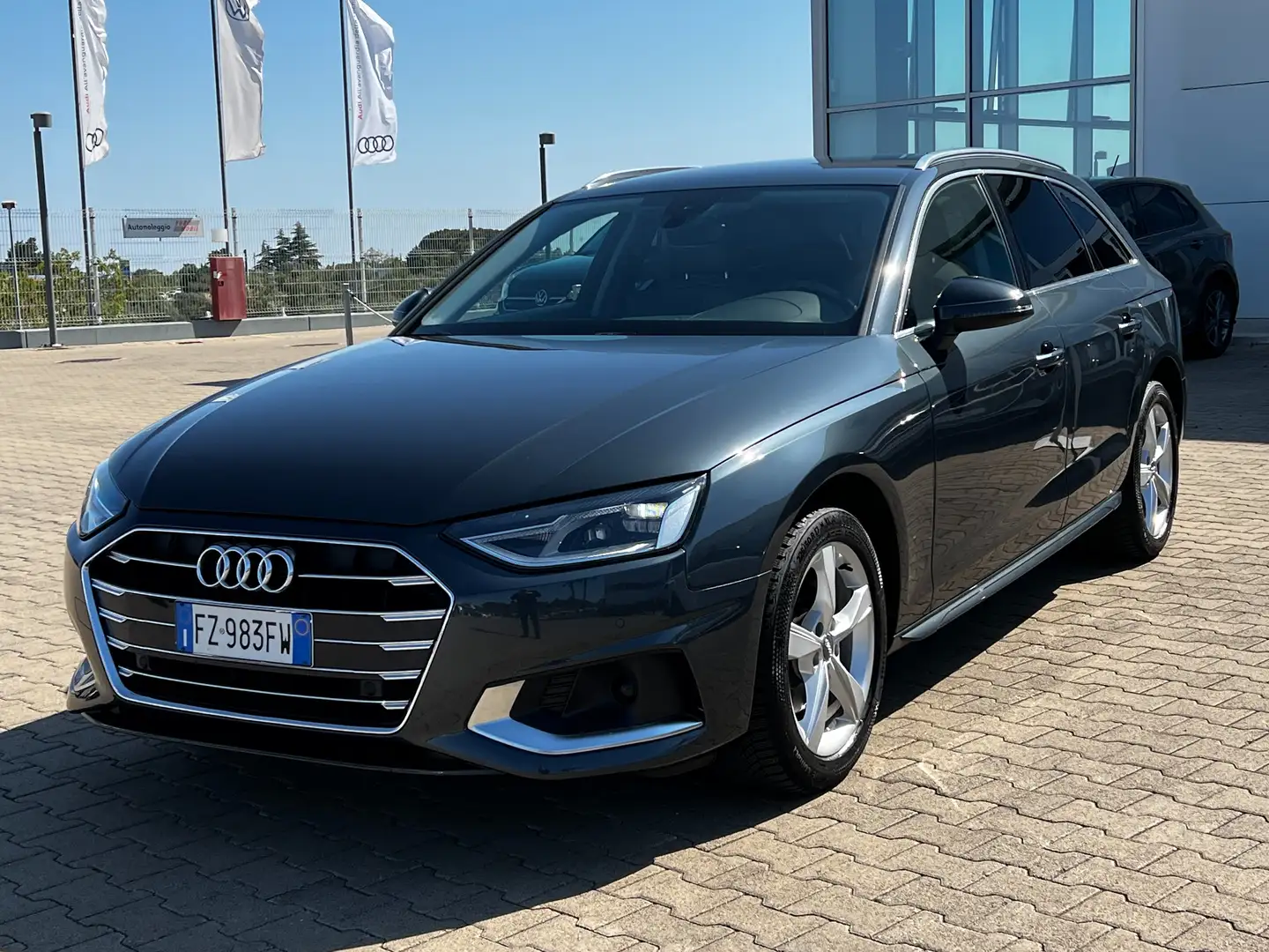Audi A4 A4 Avant 35 2.0 tdi mhev Business Adv. 163cv AUT.. Grigio - 1