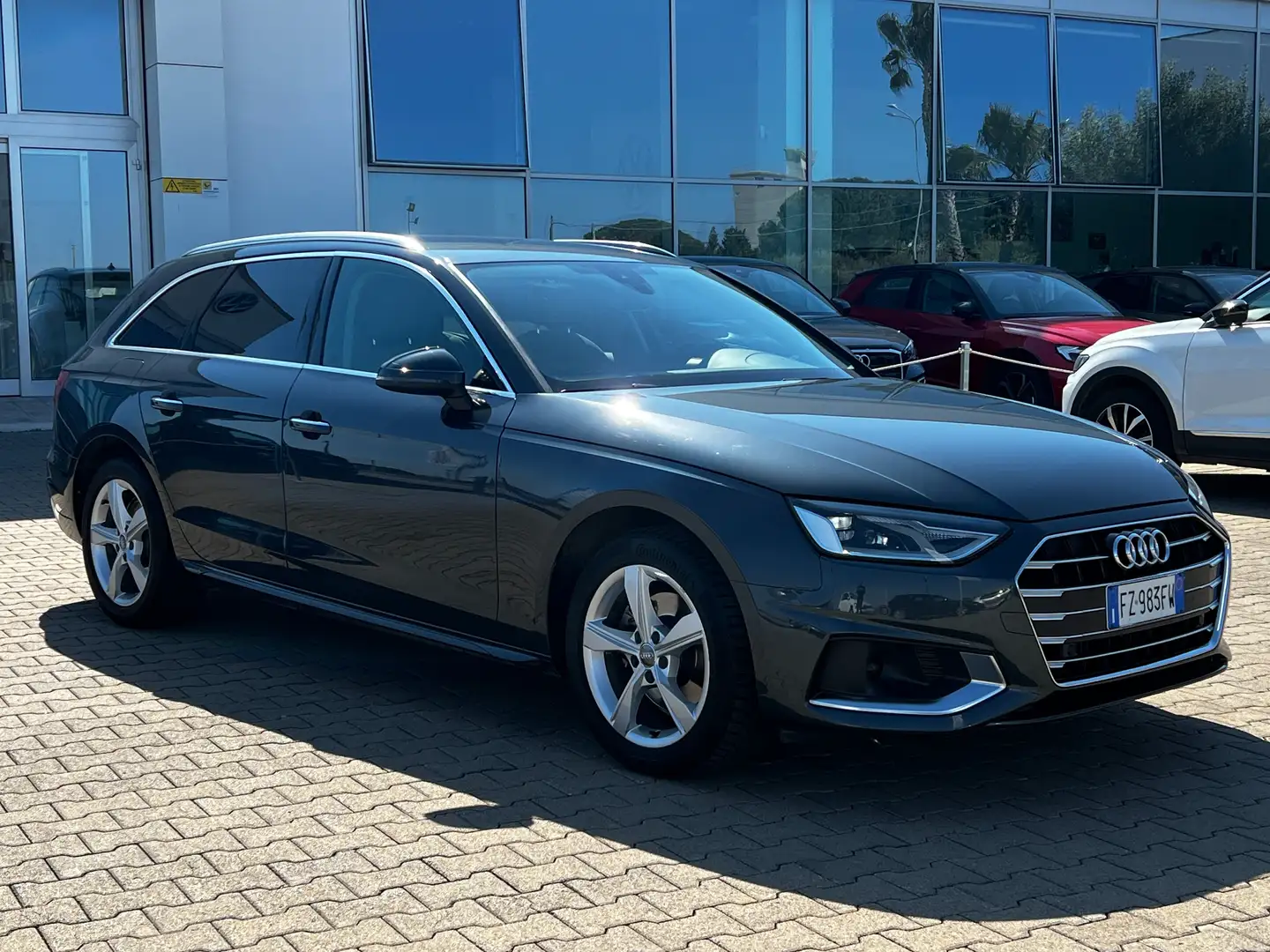 Audi A4 A4 Avant 35 2.0 tdi mhev Business Adv. 163cv AUT.. Grigio - 2