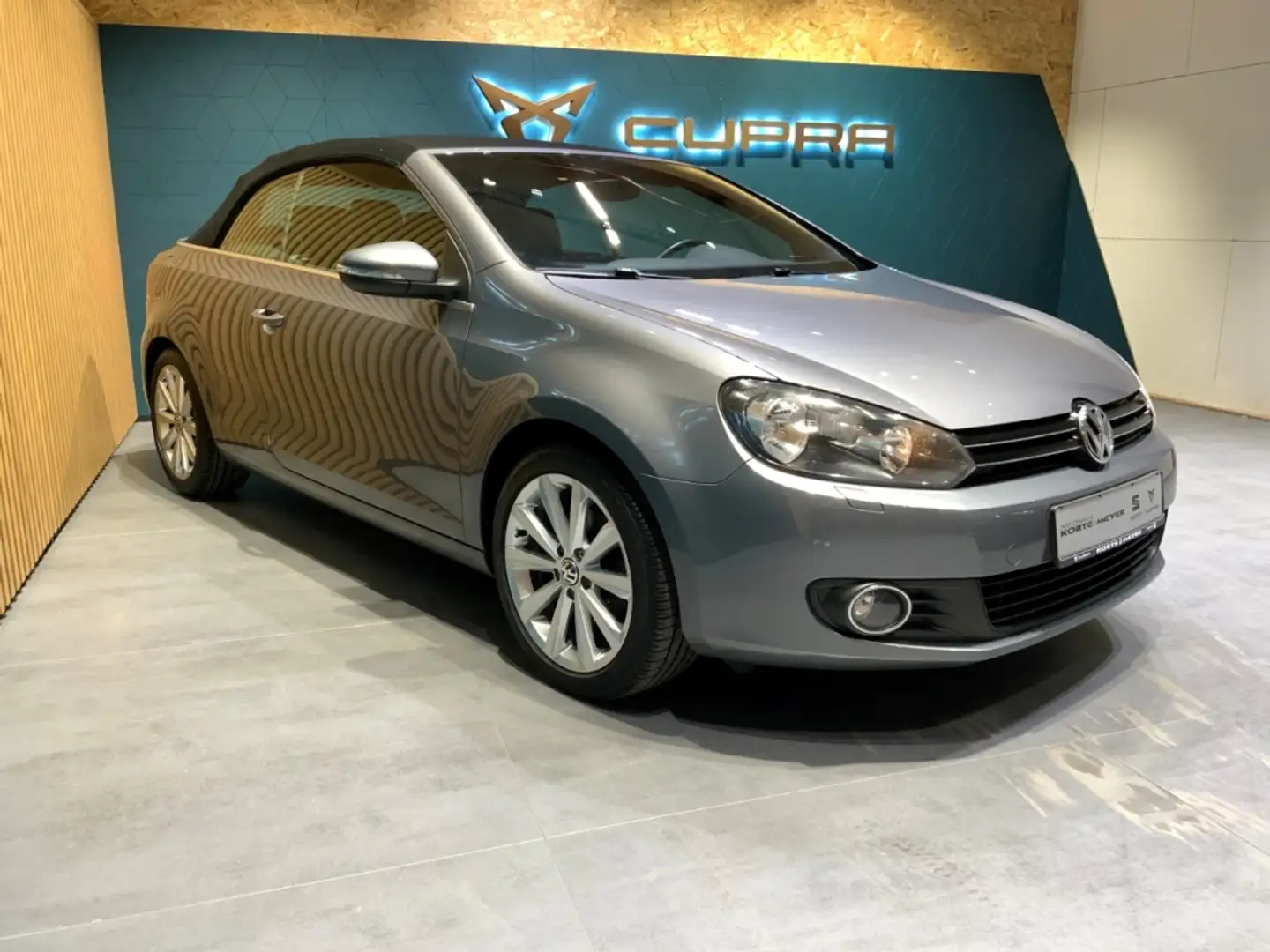 Volkswagen Golf VI Cabriolet 1.2TSI 6-Gang +Tempomat Grau - 2