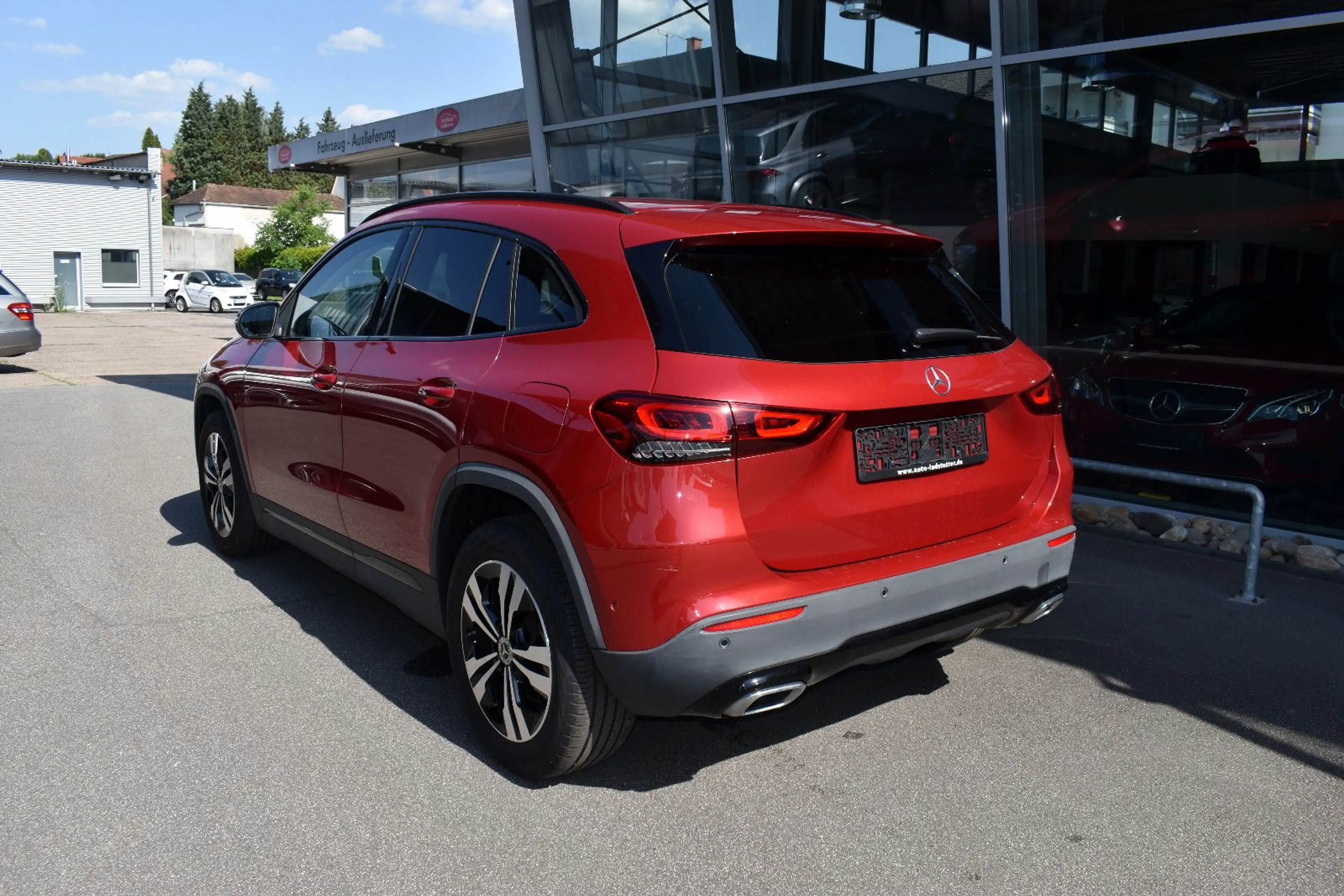 Mercedes-Benz GLA 220 GLA220d 4M *Designo*Kamera*Night-Paket*LED* — photo 4