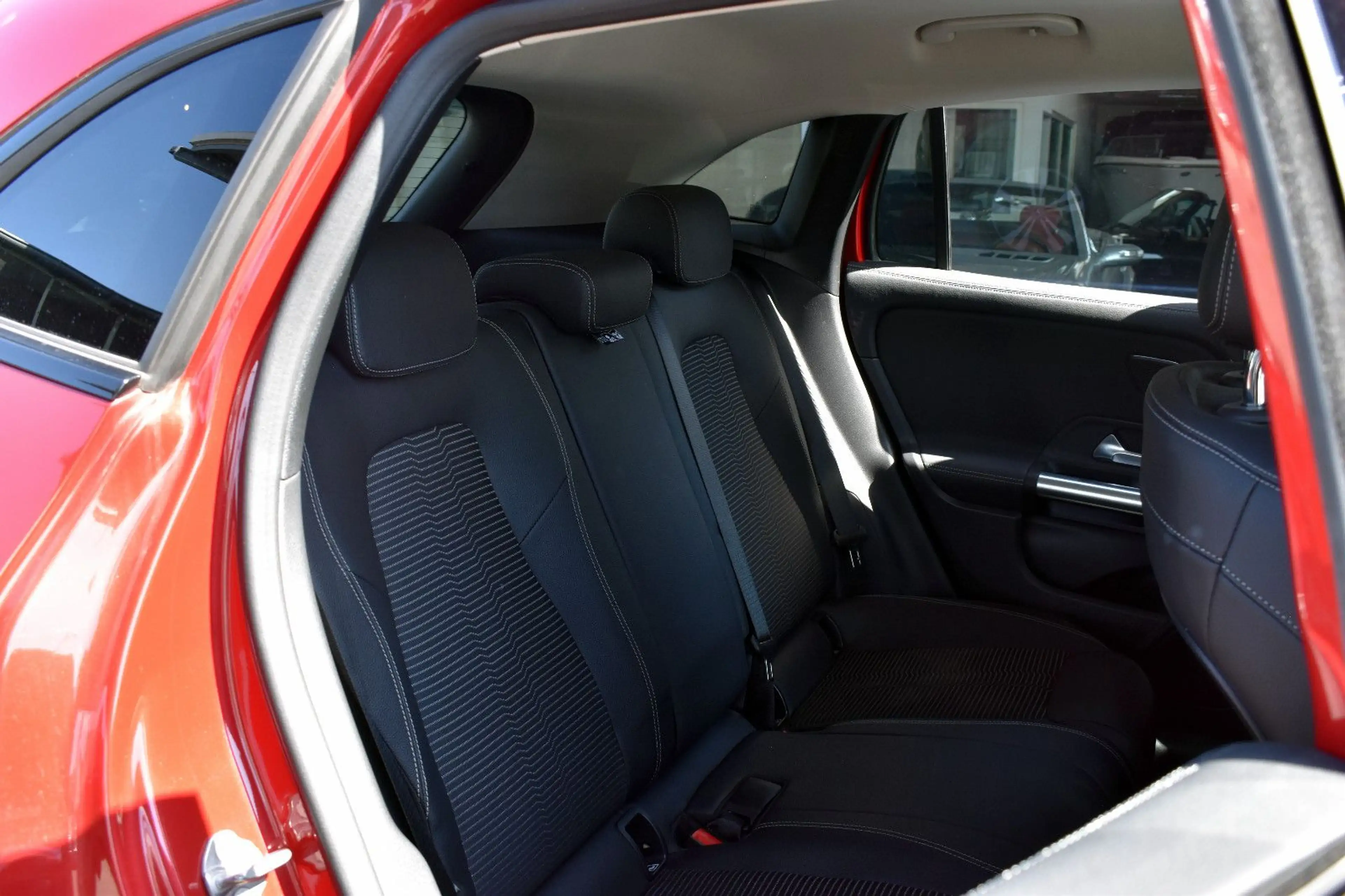 Mercedes-Benz GLA 220 GLA220d 4M *Designo*Kamera*Night-Paket*LED* — photo 15