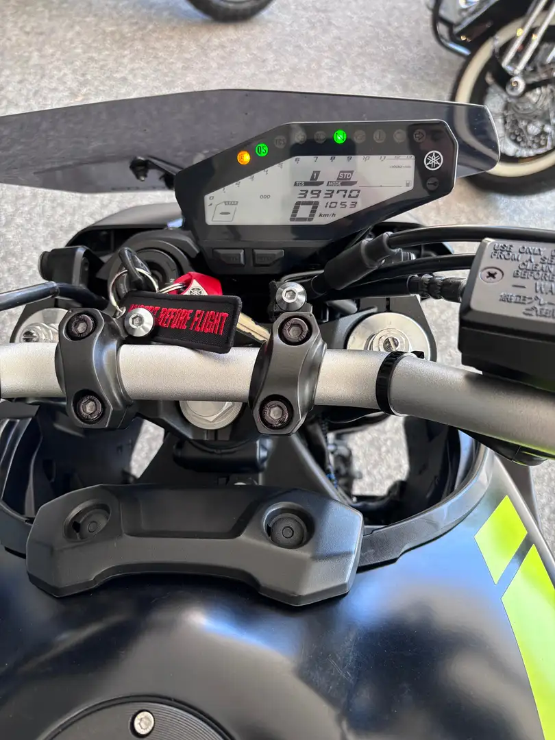 Yamaha MT-09 Nero - 2