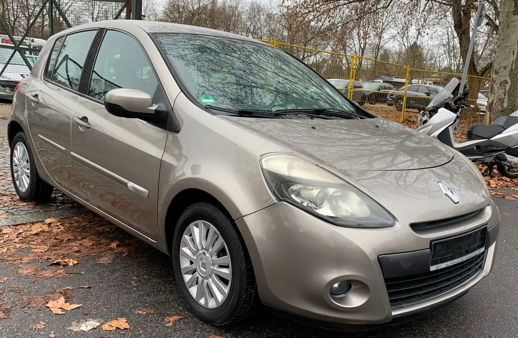 Renault Clio Dynamique Automatik 1.Hand Bronze - 1