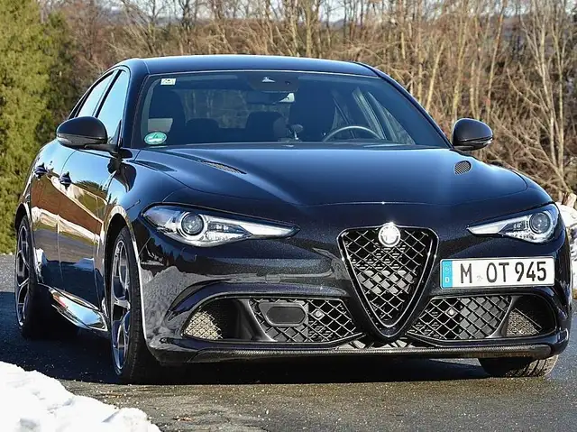 Alfa Romeo Giulia Giulia Quadrifoglio 2,9 Alfa 510 ATX RWD Quadrifoglio Ansicht 12