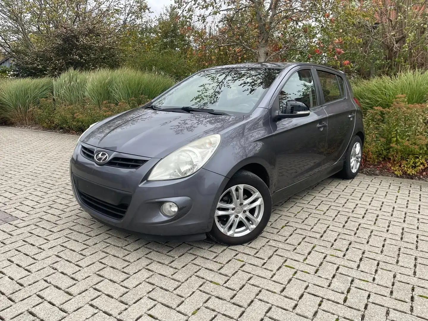 Hyundai i20 2012/270.000km/Euro 5 - Diesel Grijs - 1