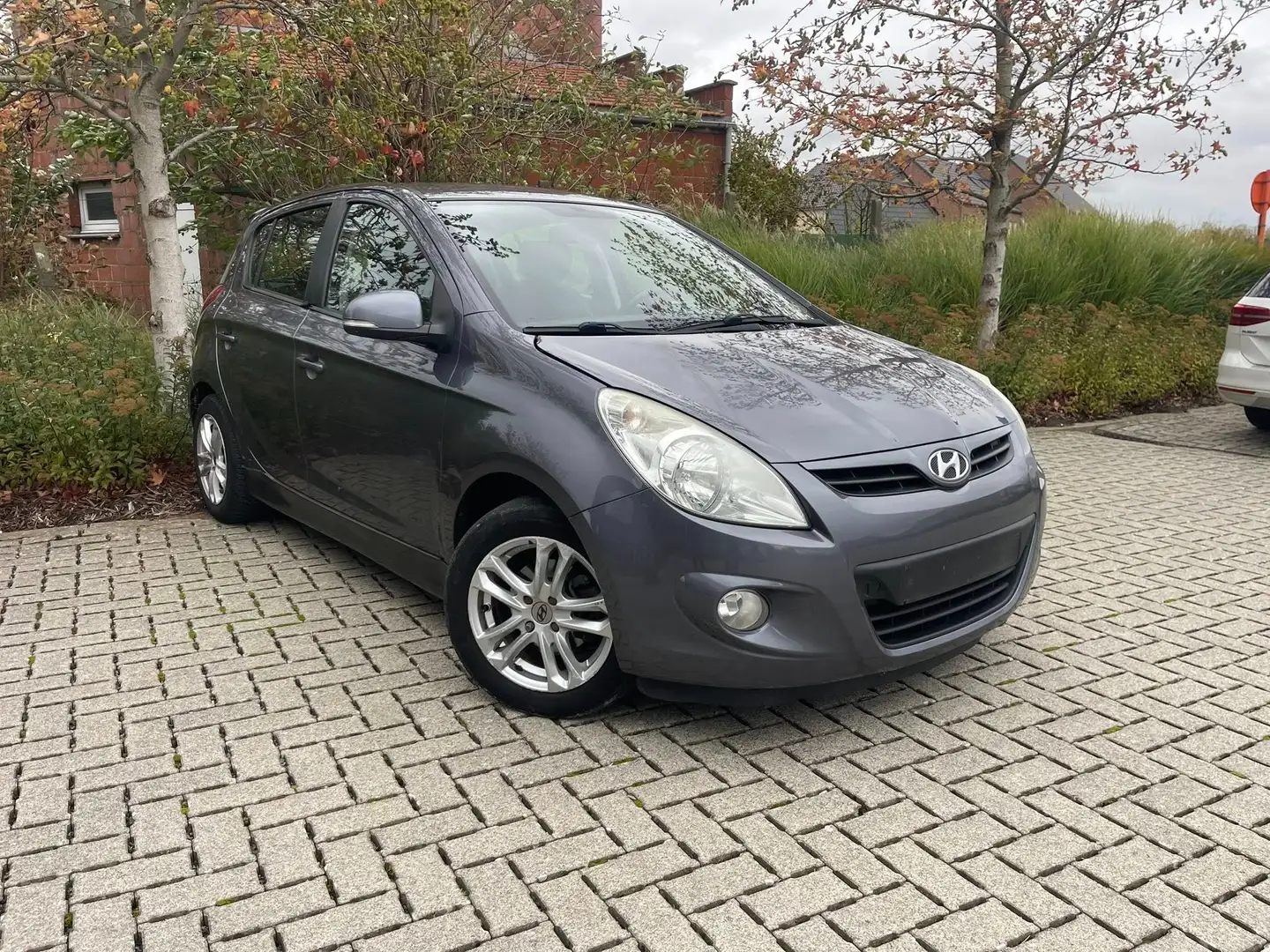 Hyundai i20 2012/270.000km/Euro 5 - Diesel Grijs - 2