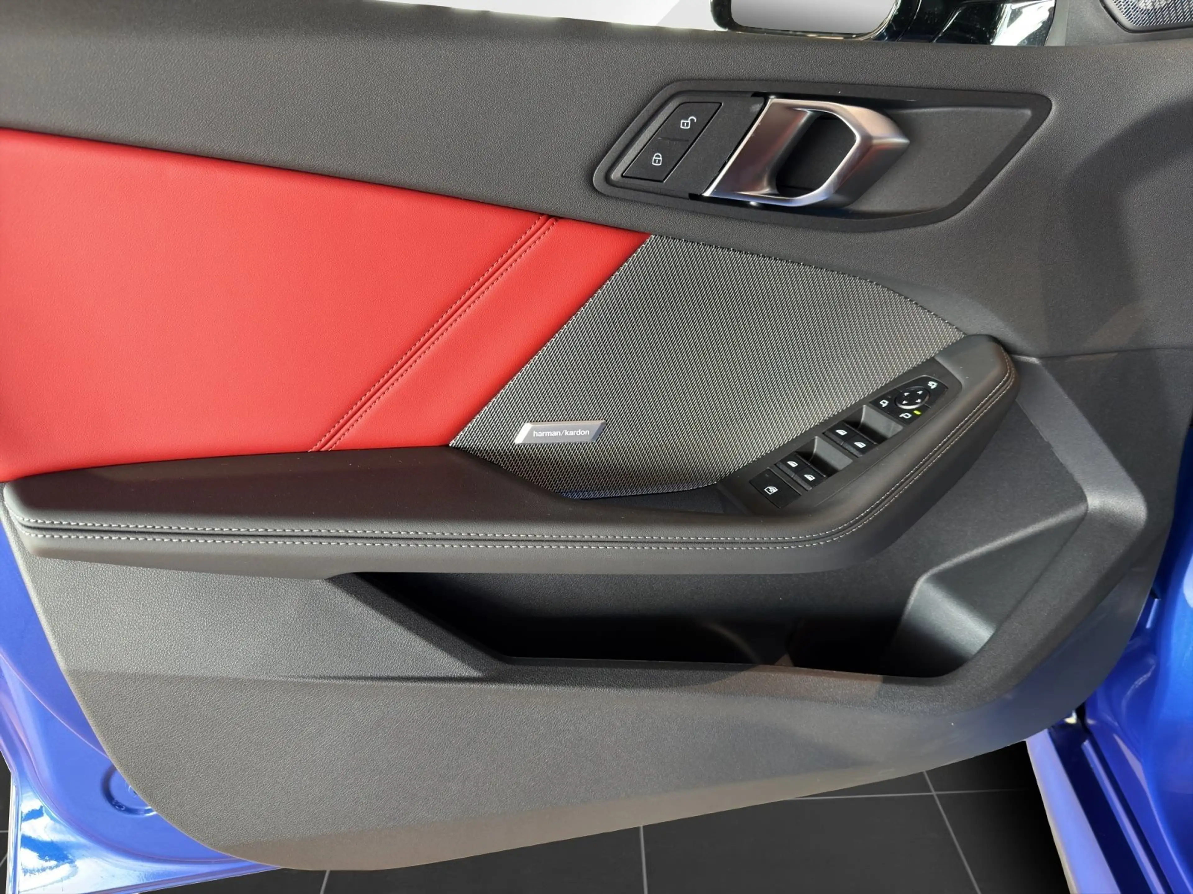 BMW M1 35i xDrive — photo 13