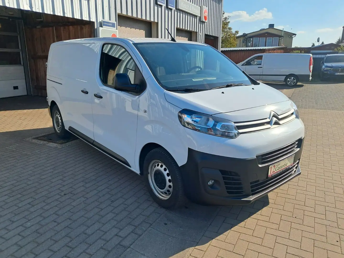 Citroen Jumpy M BlueHDi 145 Club Weiß - 2