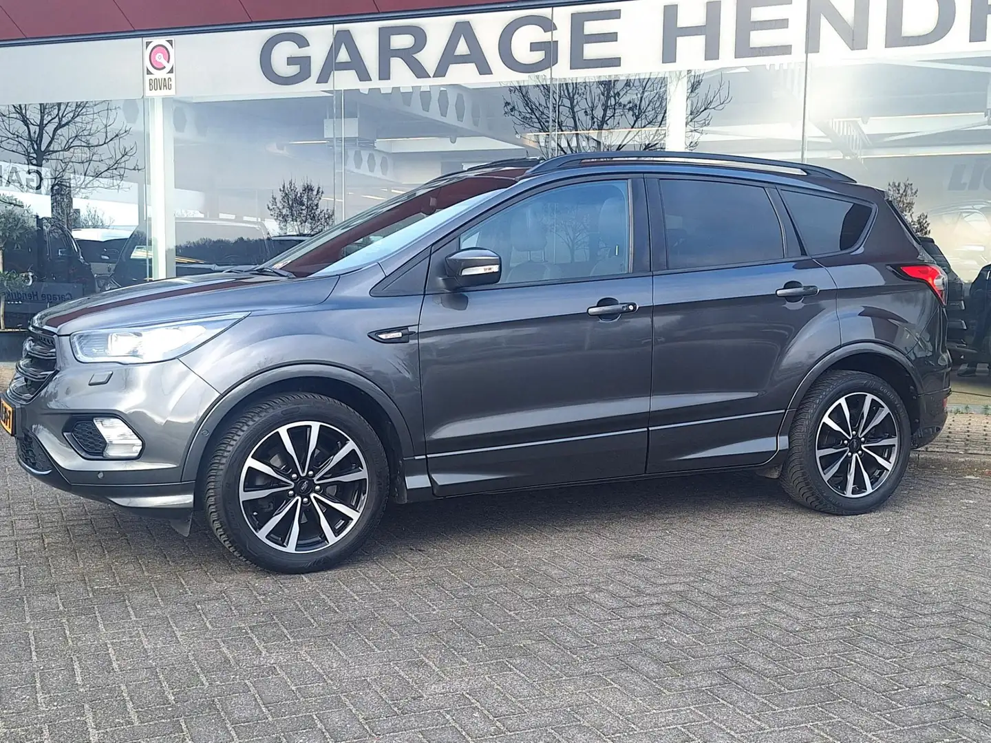 Ford Kuga 1.5 ST Line | X-Pack | Winter-Pack | Pano | Xenon Gris - 2