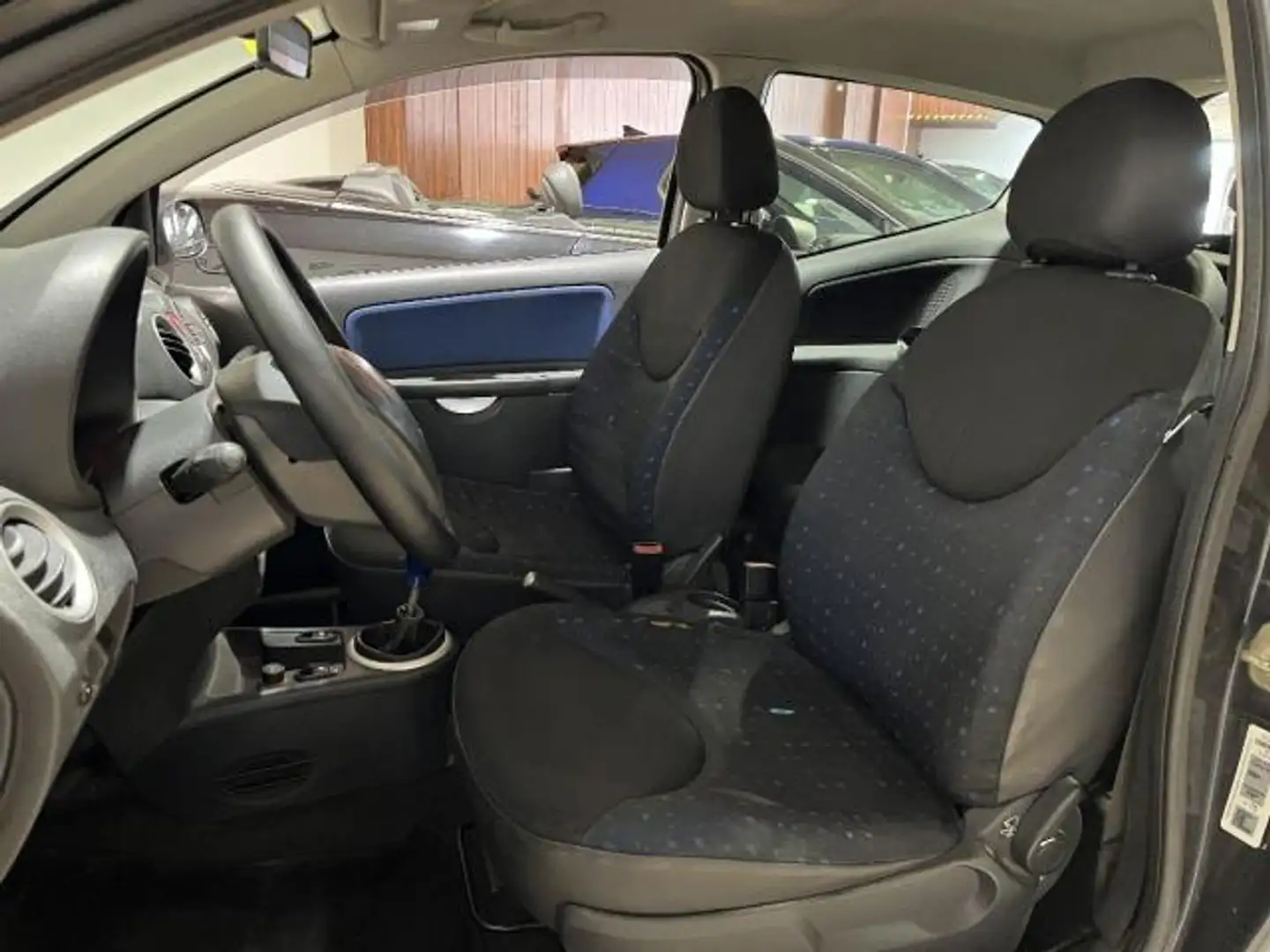 Citroen C2 1.4 HDi 70CV Exclusive Negro - 2