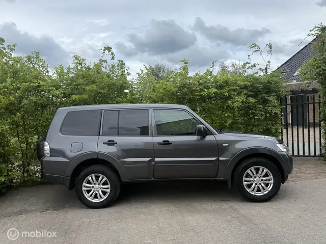 Mitsubishi Pajero 3.2 DI-D 5drs Grijs kenteken 107000KM!!! Origineel
