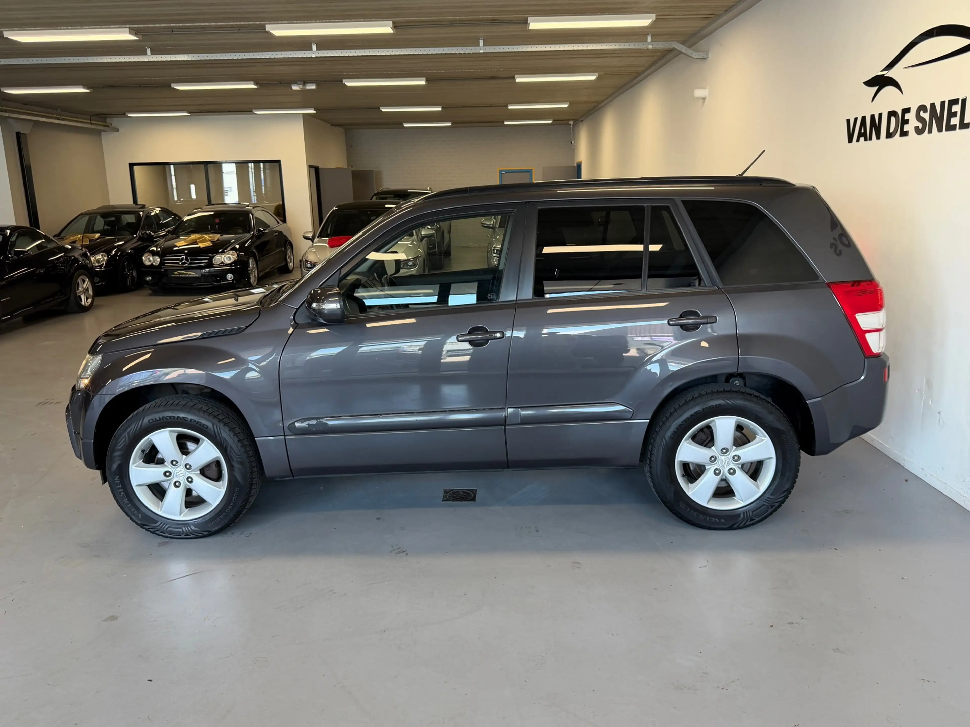 Suzuki Grand Vitara 2.4 Exclusive CARPLAY/CAMERA/STOELVERW/KEYLESS — photo 4