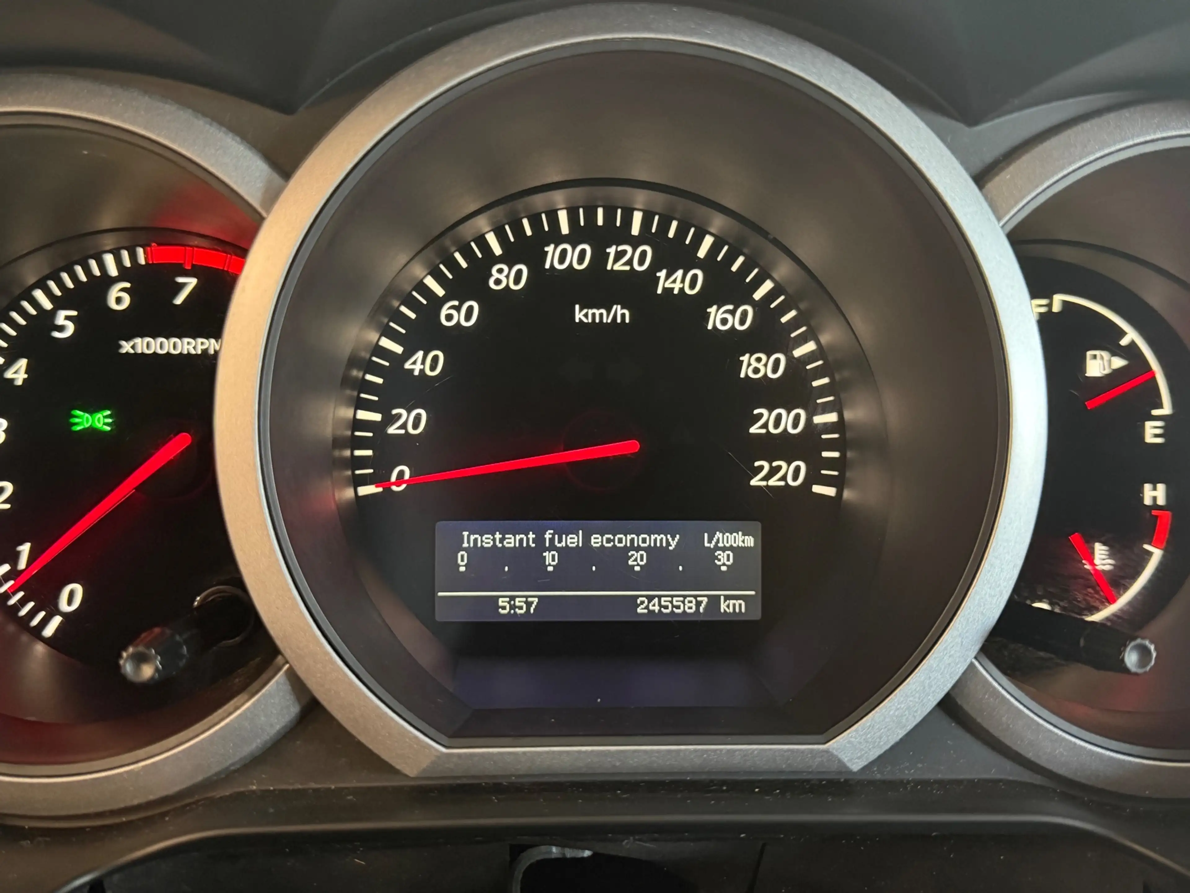 Suzuki Grand Vitara 2.4 Exclusive CARPLAY/CAMERA/STOELVERW/KEYLESS — photo 24