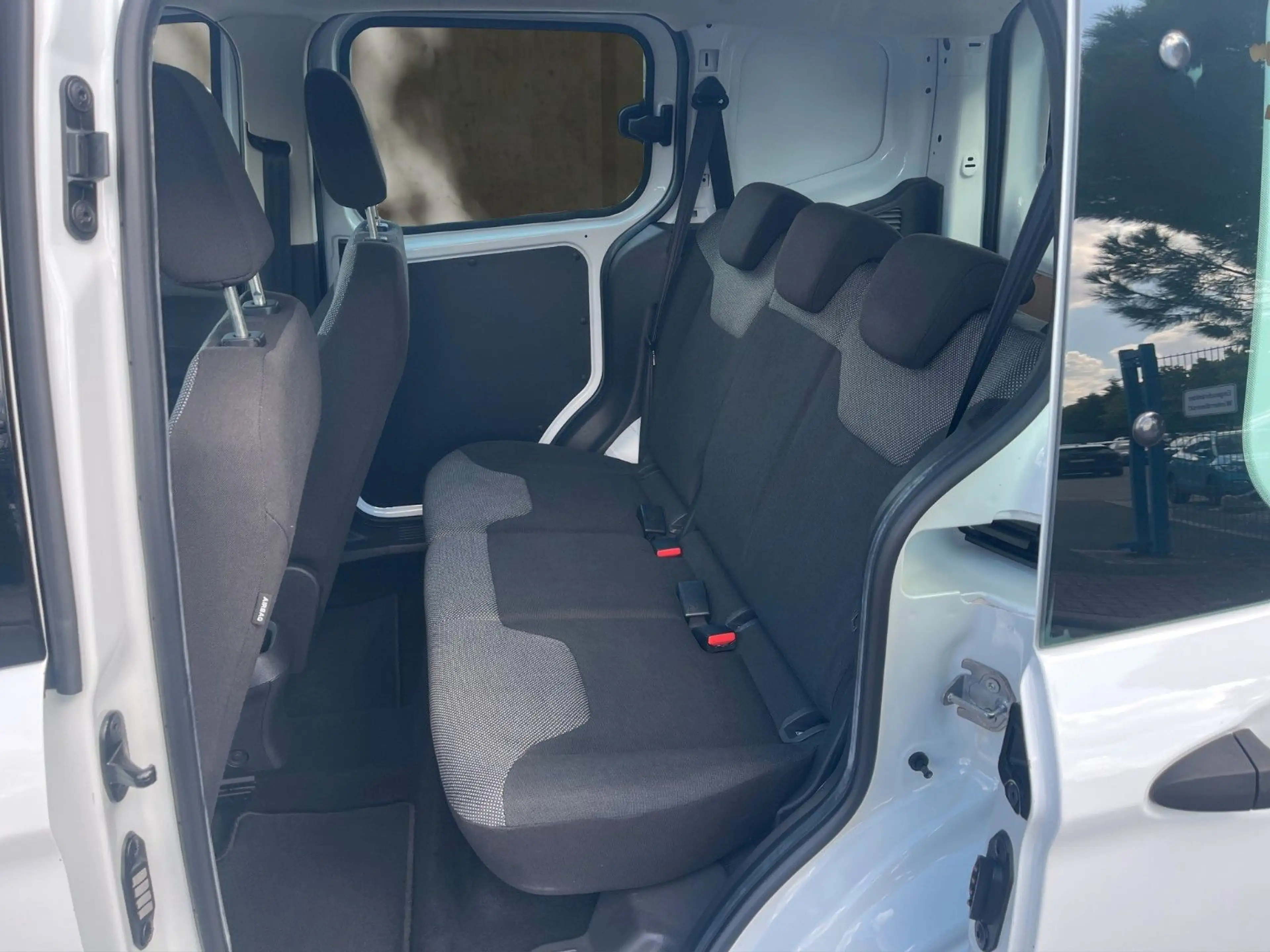 Ford Transit Courier /1.Hand/2xSchiebetür/Klima — photo 13