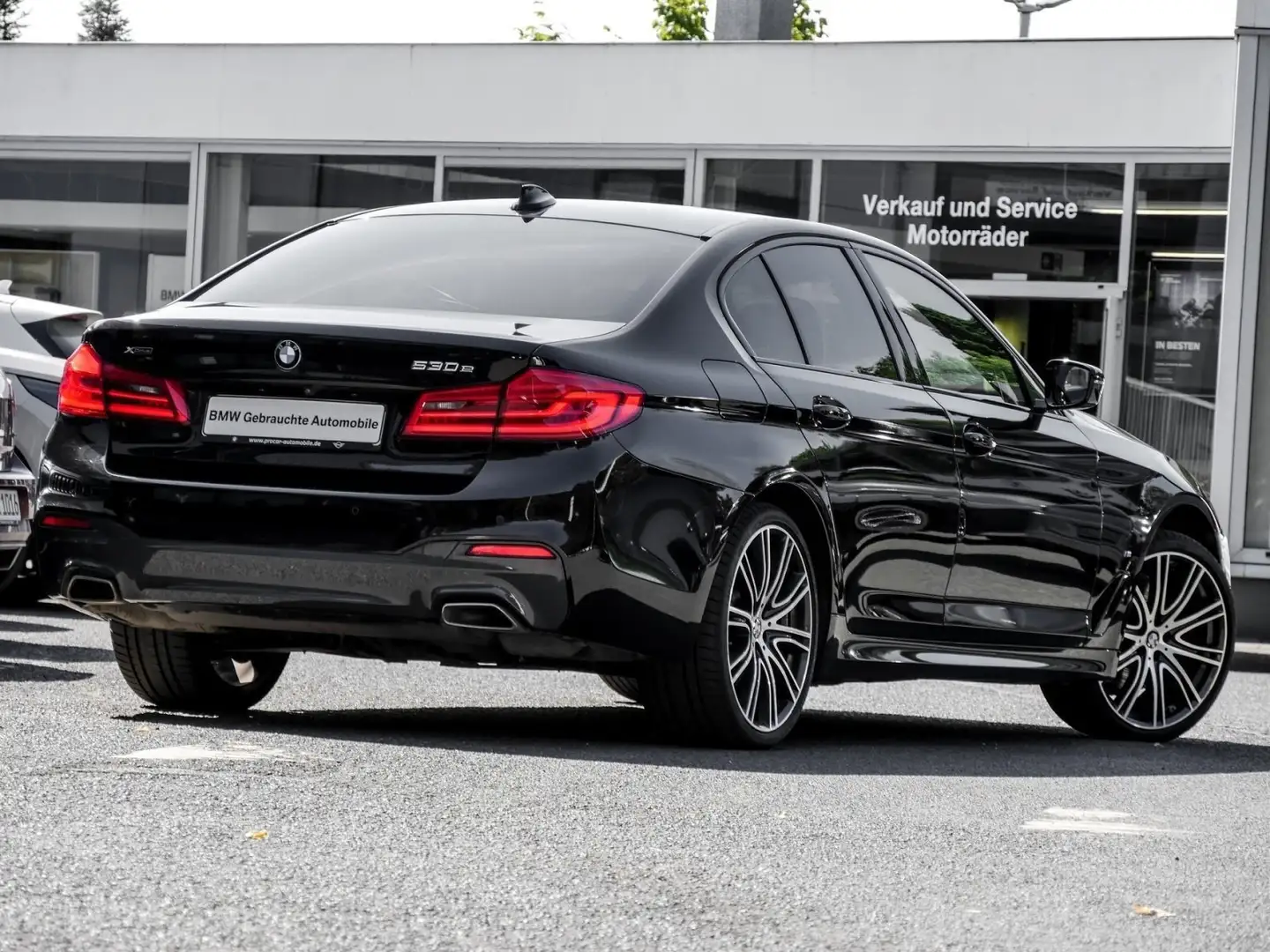 BMW 530 e xDrive ADAPT.LED+H/K+HuD+GLASDACH+DA PLUS+PA Marrone - 2