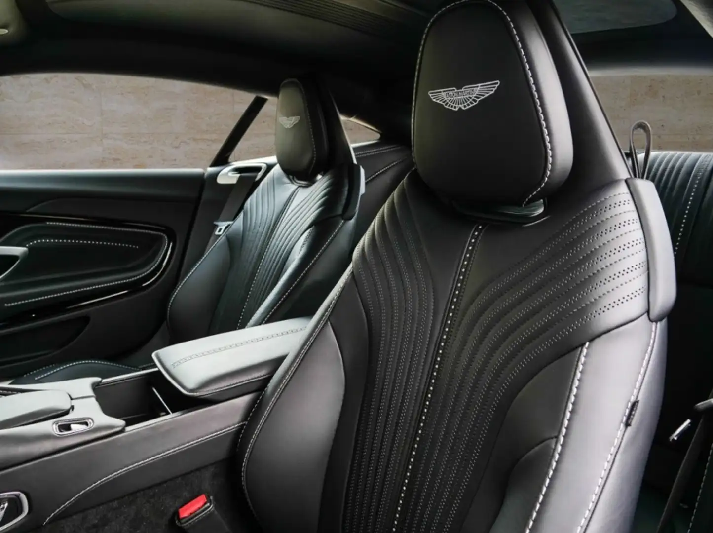 Aston Martin DB11 Descapotable Automático de 2 Puertas Negro - 2