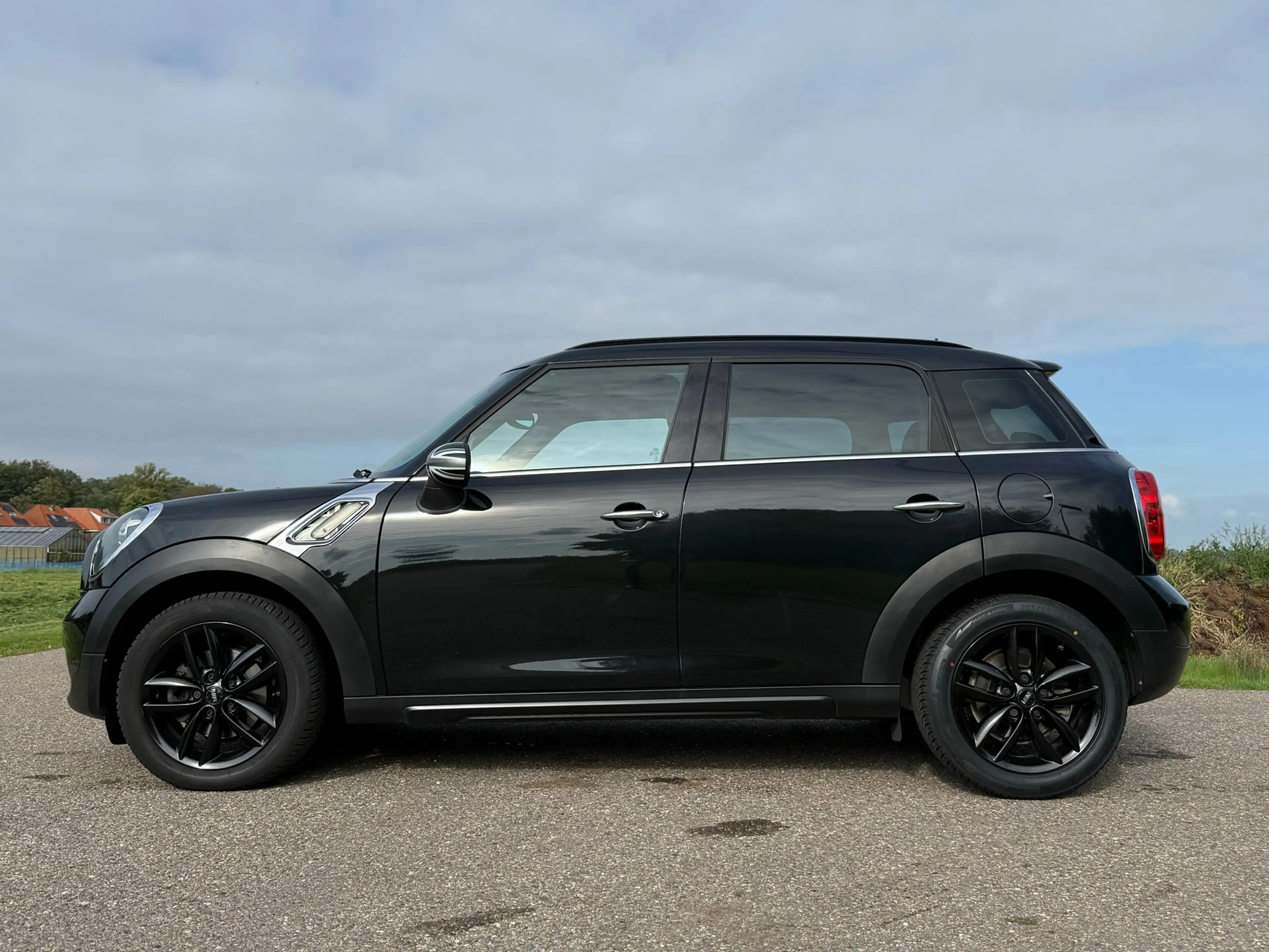 MINI Cooper Countryman 1.6 Knockout Edition / Navi / Leder / Clima / Stoe — photo 2