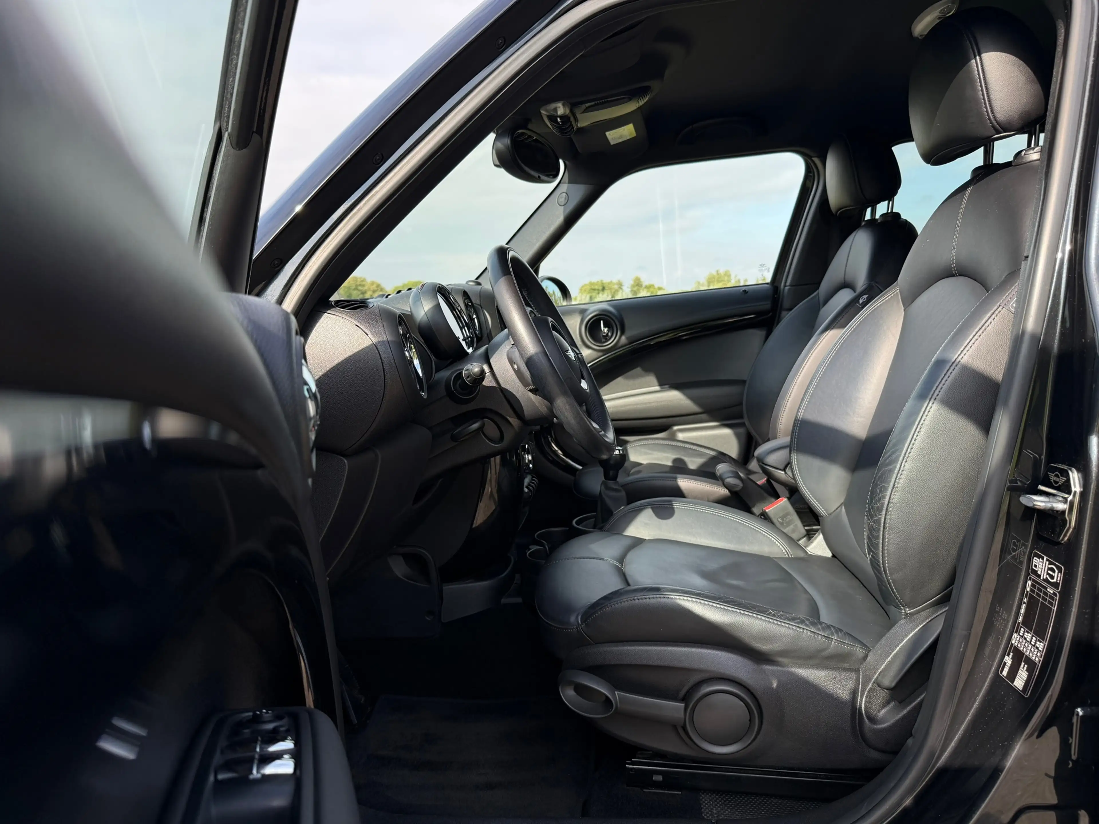 MINI Cooper Countryman 1.6 Knockout Edition / Navi / Leder / Clima / Stoe — photo 6