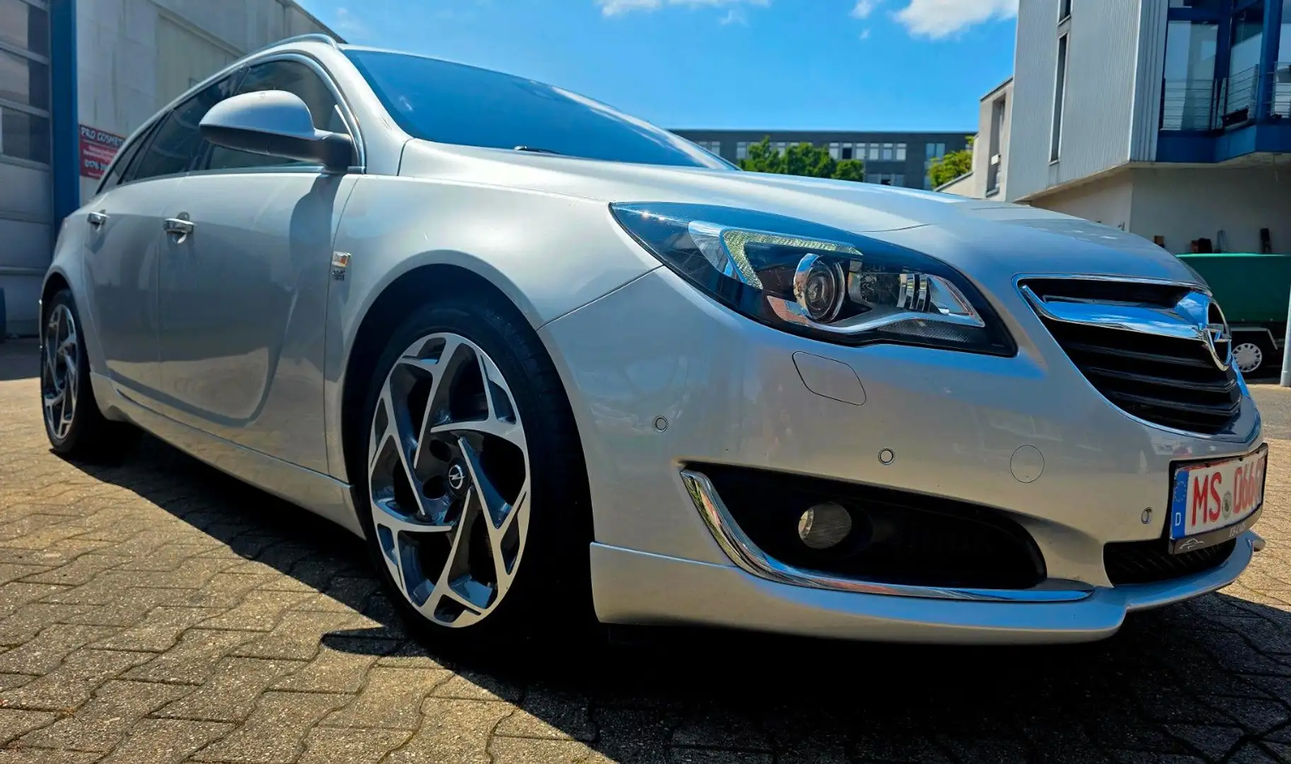 Opel Insignia 2.0 CDTI OPC-Line XENON LEDER NAVI Silber - 2