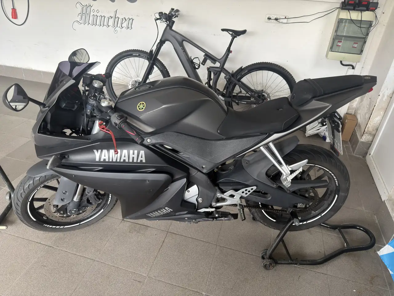 Yamaha YZF-R125