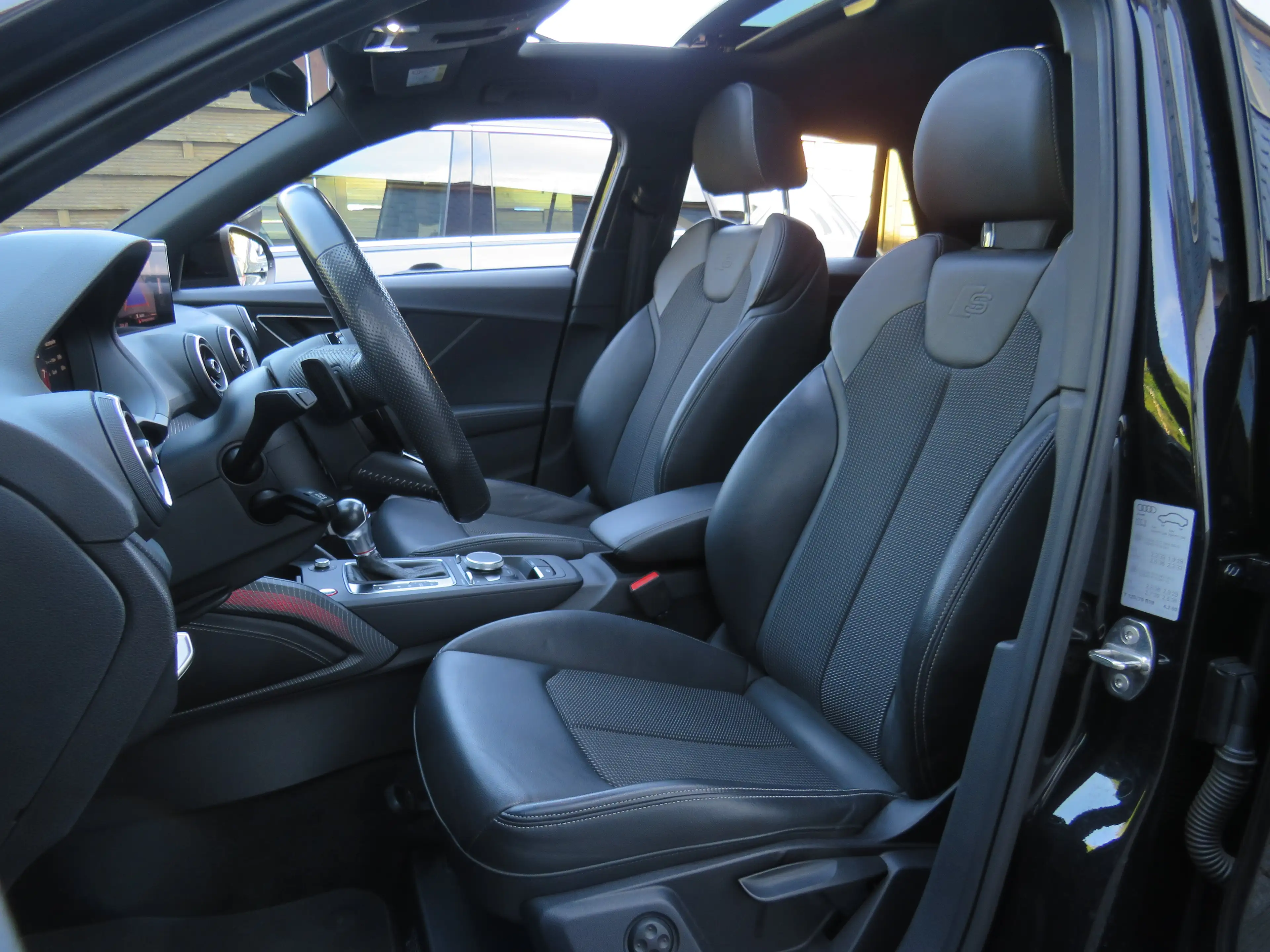 Audi SQ2 2.0 TFSI quattro // ACC, R-Kam, Pano, Virtl. — photo 15