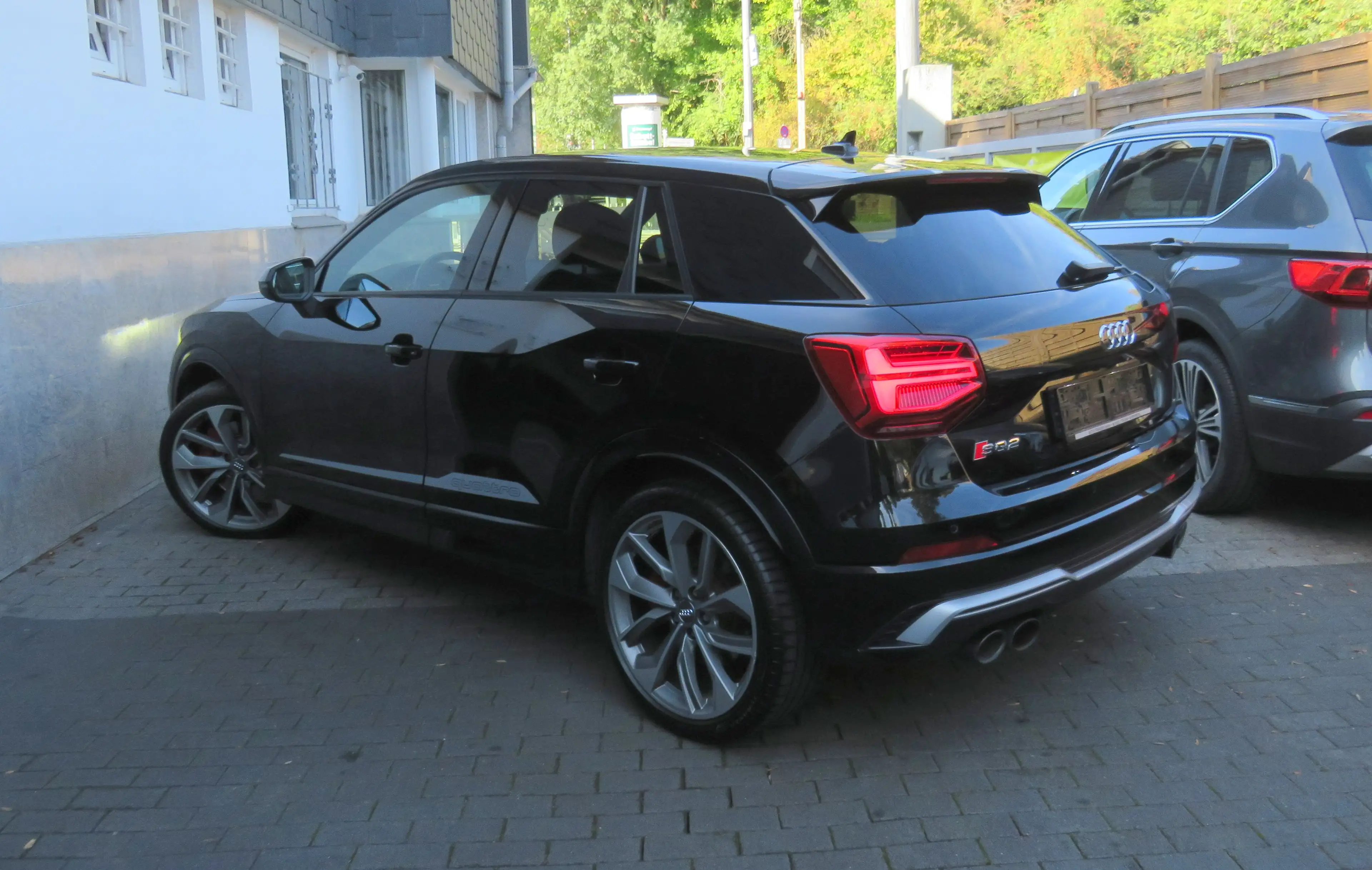 Audi SQ2 2.0 TFSI quattro // ACC, R-Kam, Pano, Virtl. — photo 2