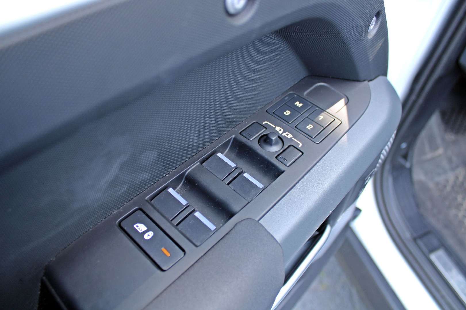 Land Rover Defender 110 X-Dynamic SE PANO AHK 360° MATRIX -  - Joinsteer - #3