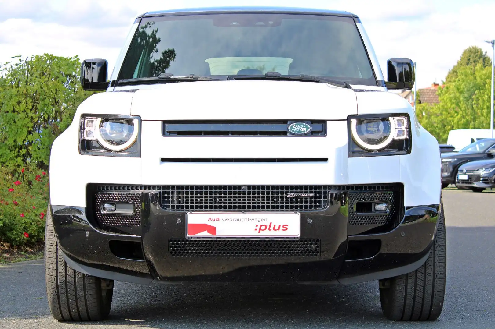 Land Rover Defender 110 X-Dynamic SE PANO AHK 360° MATRIX Weiß - 2